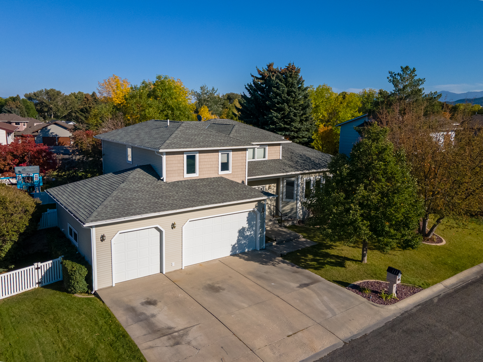 Helena, Montana, 59601, United States, 4 Bedrooms Bedrooms, ,4 BathroomsBathrooms,Residential,For Sale,1984515