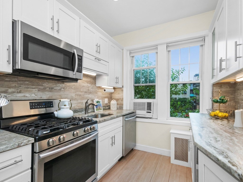 Brookline, Massachusetts, 02446, United States, 2 Bedrooms Bedrooms, ,1 BathroomBathrooms,Residential,For Sale,1934620