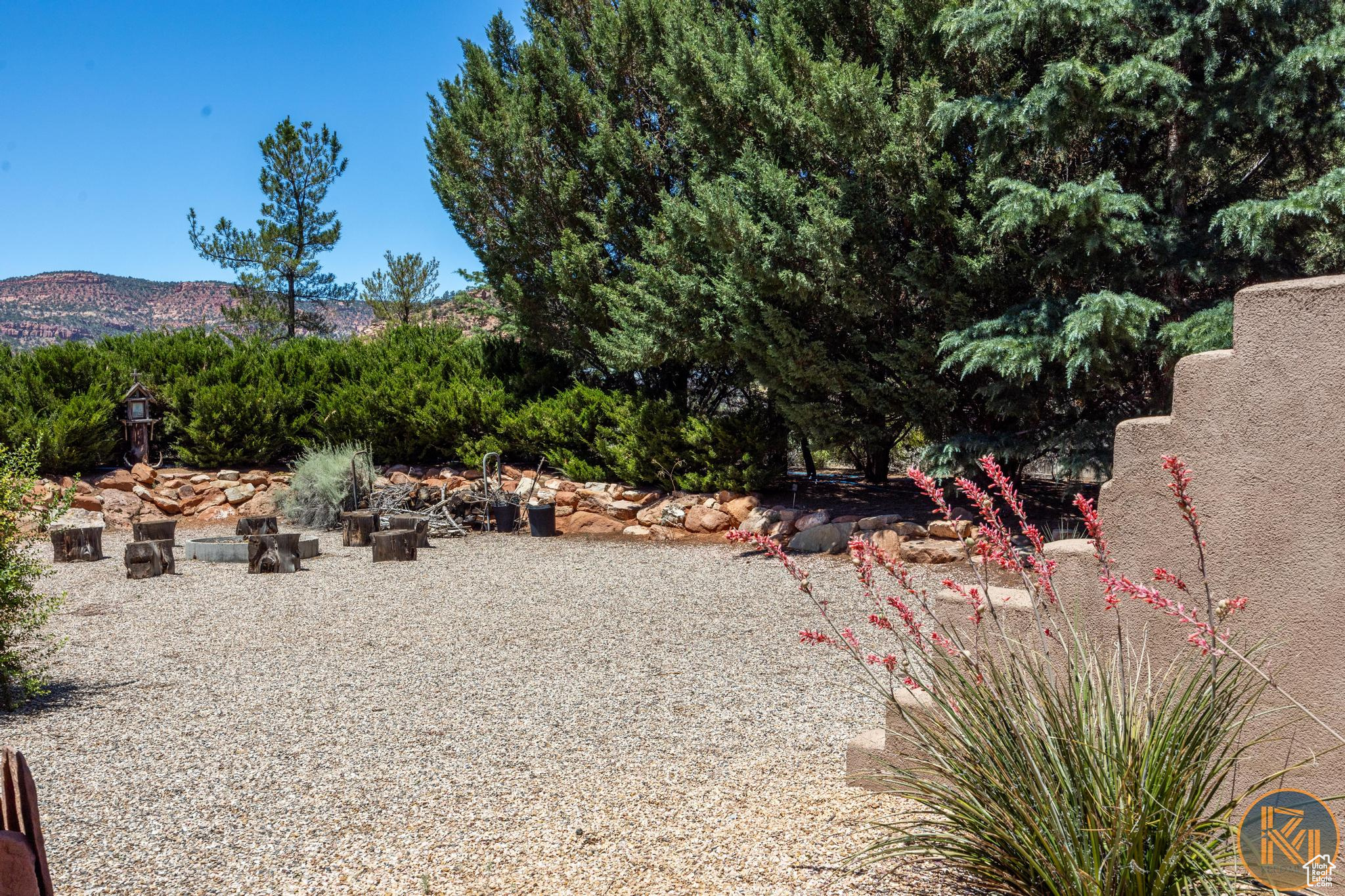 Kanab, Utah, 84741, United States, 2 Bedrooms Bedrooms, ,3 BathroomsBathrooms,Residential,For Sale,1903679