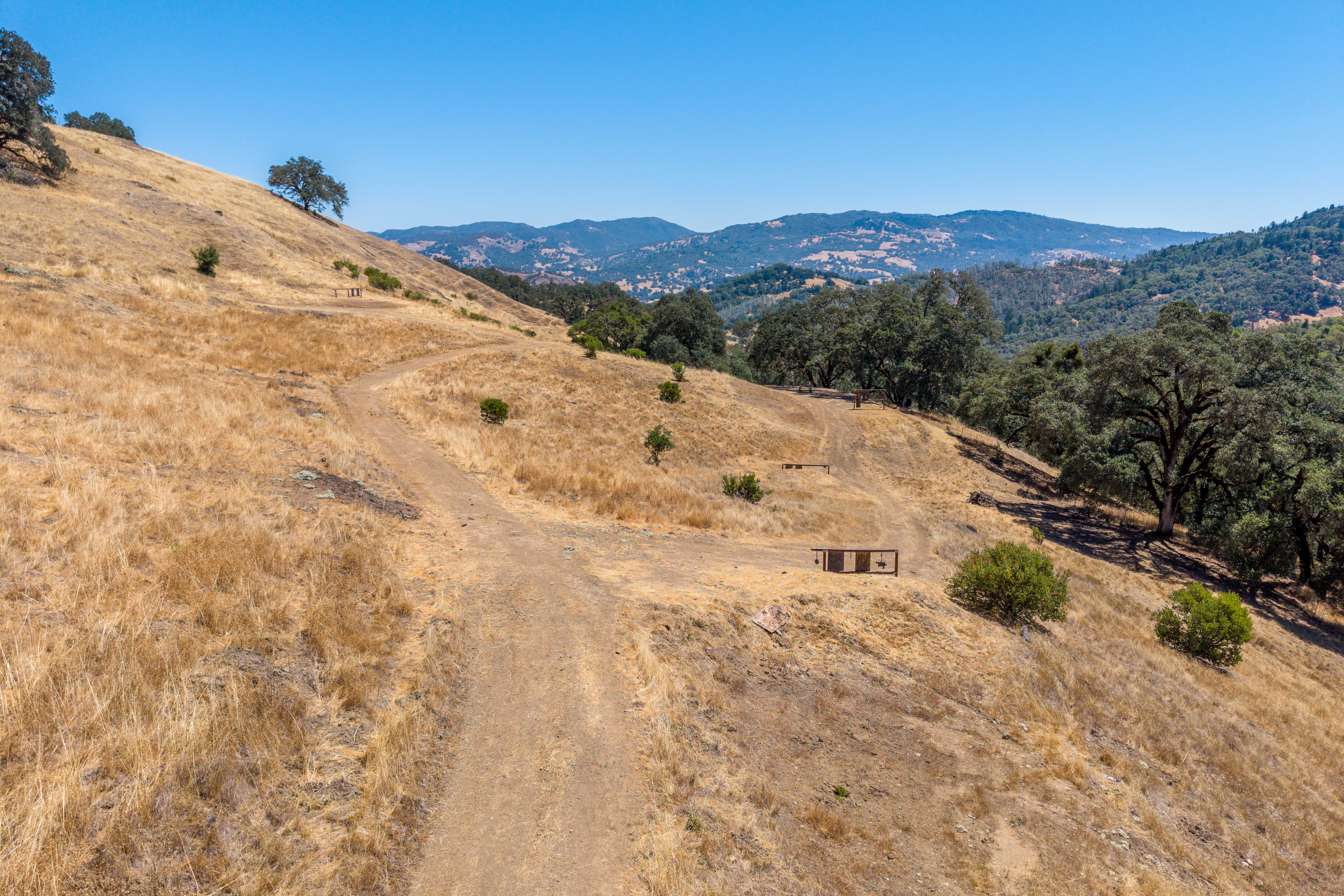  18115 Highlands Ridge Road, Yorkville, CA 95494 - 物件實景