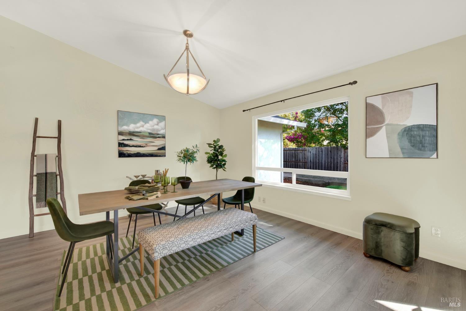 Napa, California, 94558, United States, 3 Bedrooms Bedrooms, ,2 BathroomsBathrooms,Residential,For Sale,1939926