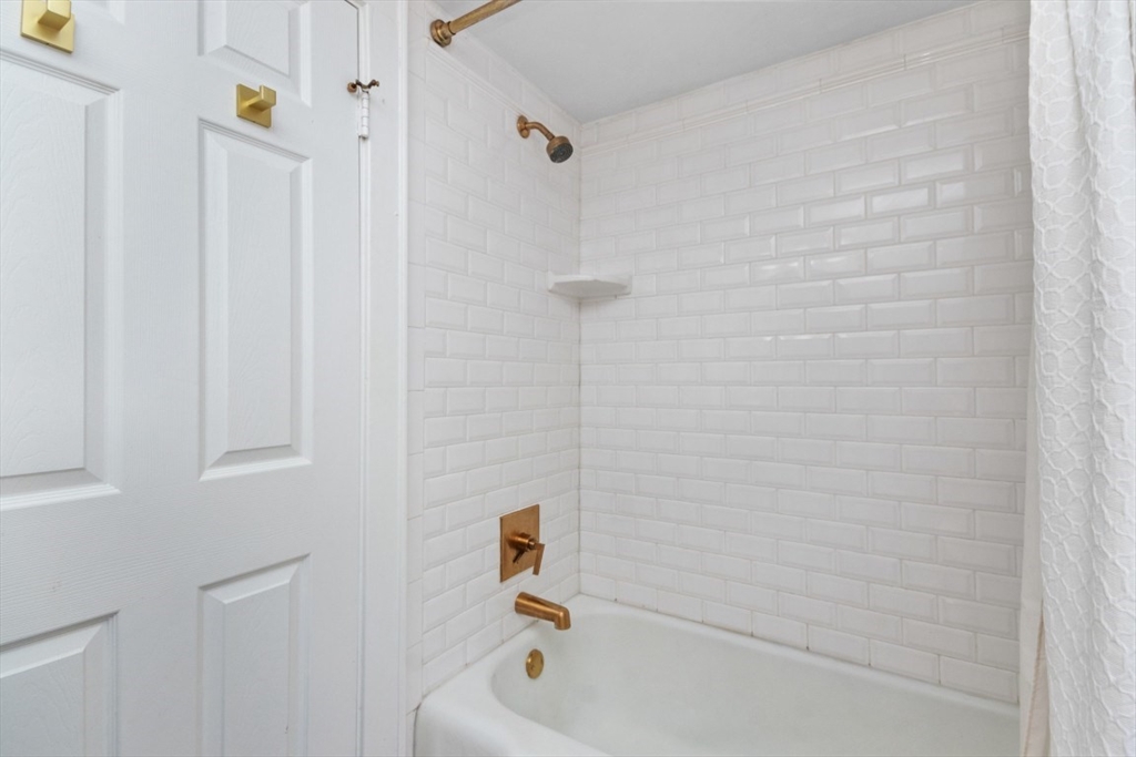 Westwood, Massachusetts, 02090, United States, 3 Bedrooms Bedrooms, ,2 BathroomsBathrooms,Residential,For Sale,1902303