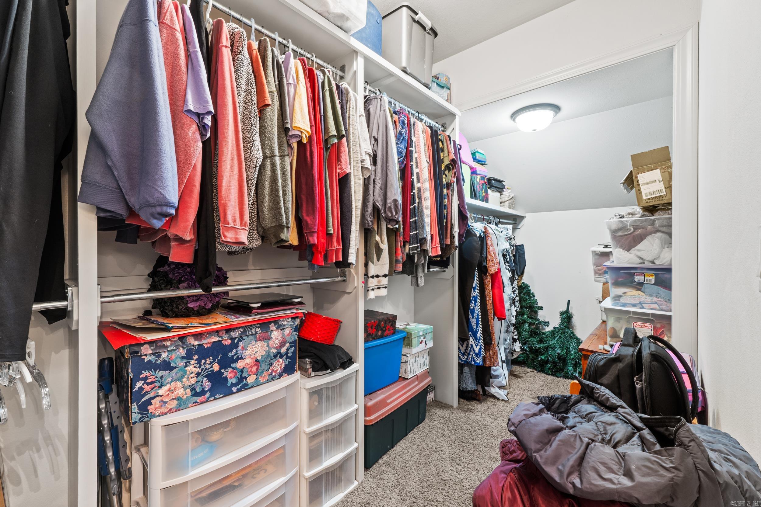 Benton, Arkansas, 72019, United States, 5 Bedrooms Bedrooms, ,5 BathroomsBathrooms,Residential,For Sale,1994401