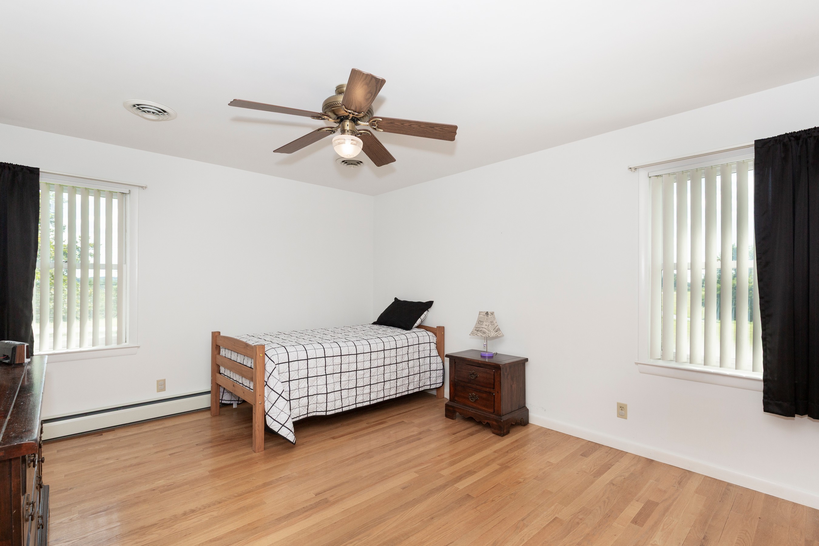  NONE AVAILABLE - 物件實景