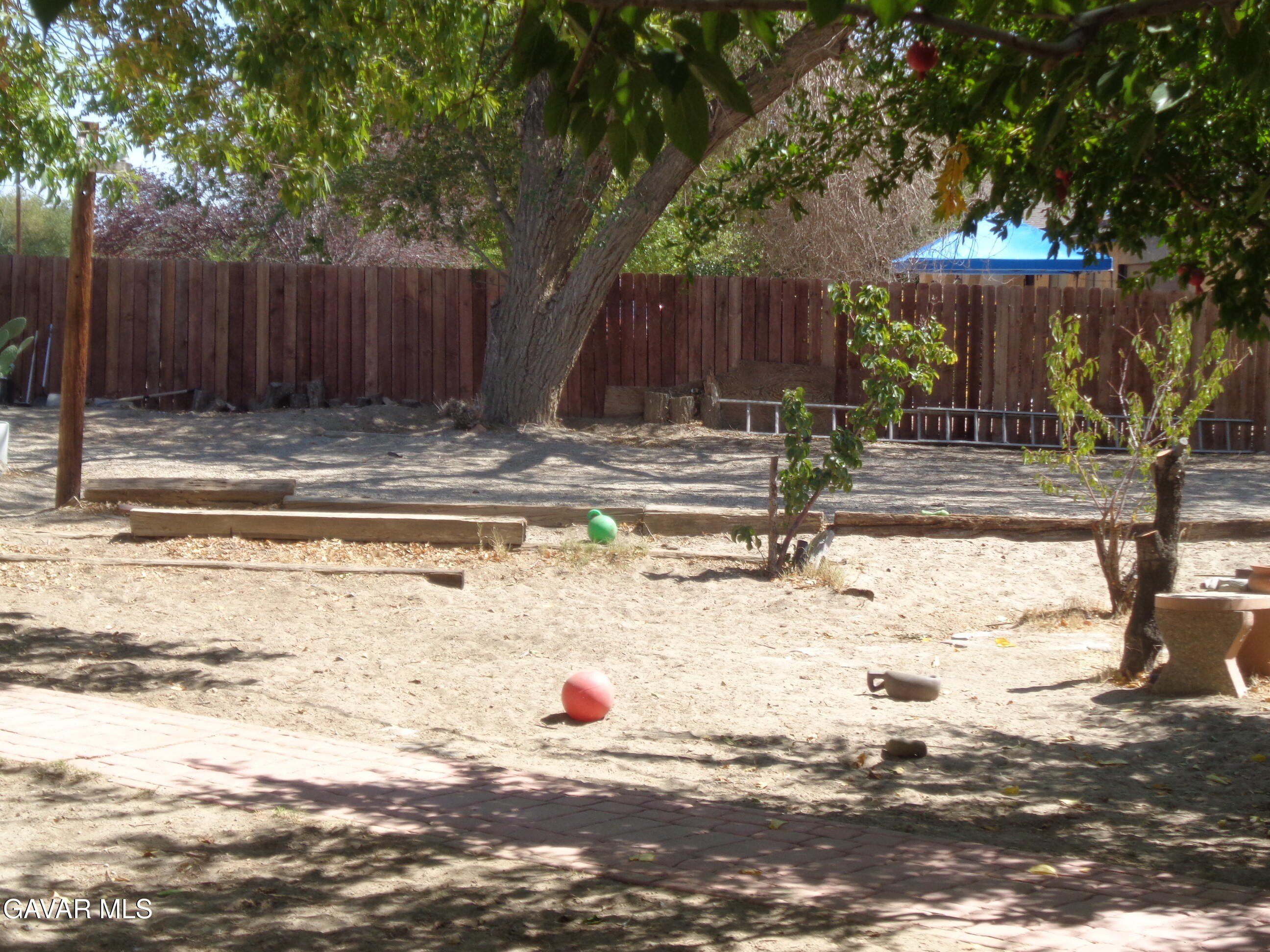 Littlerock, California, 93543, United States, 5 Bedrooms Bedrooms, ,1 BathroomBathrooms,Residential,For Sale,1975101