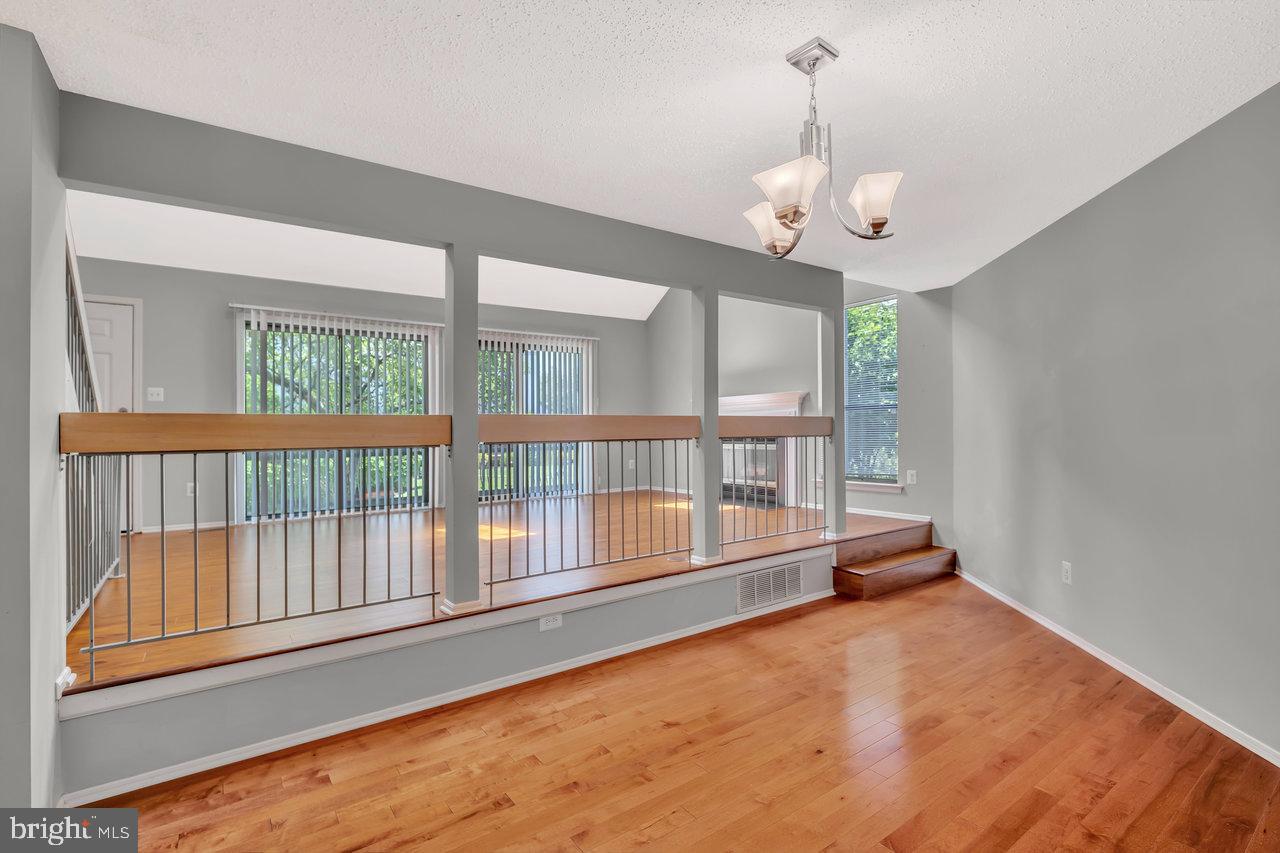 Monmouth Junction, New Jersey, 08852, United States, 2 Bedrooms Bedrooms, ,3 BathroomsBathrooms,Residential,For Sale,1955915