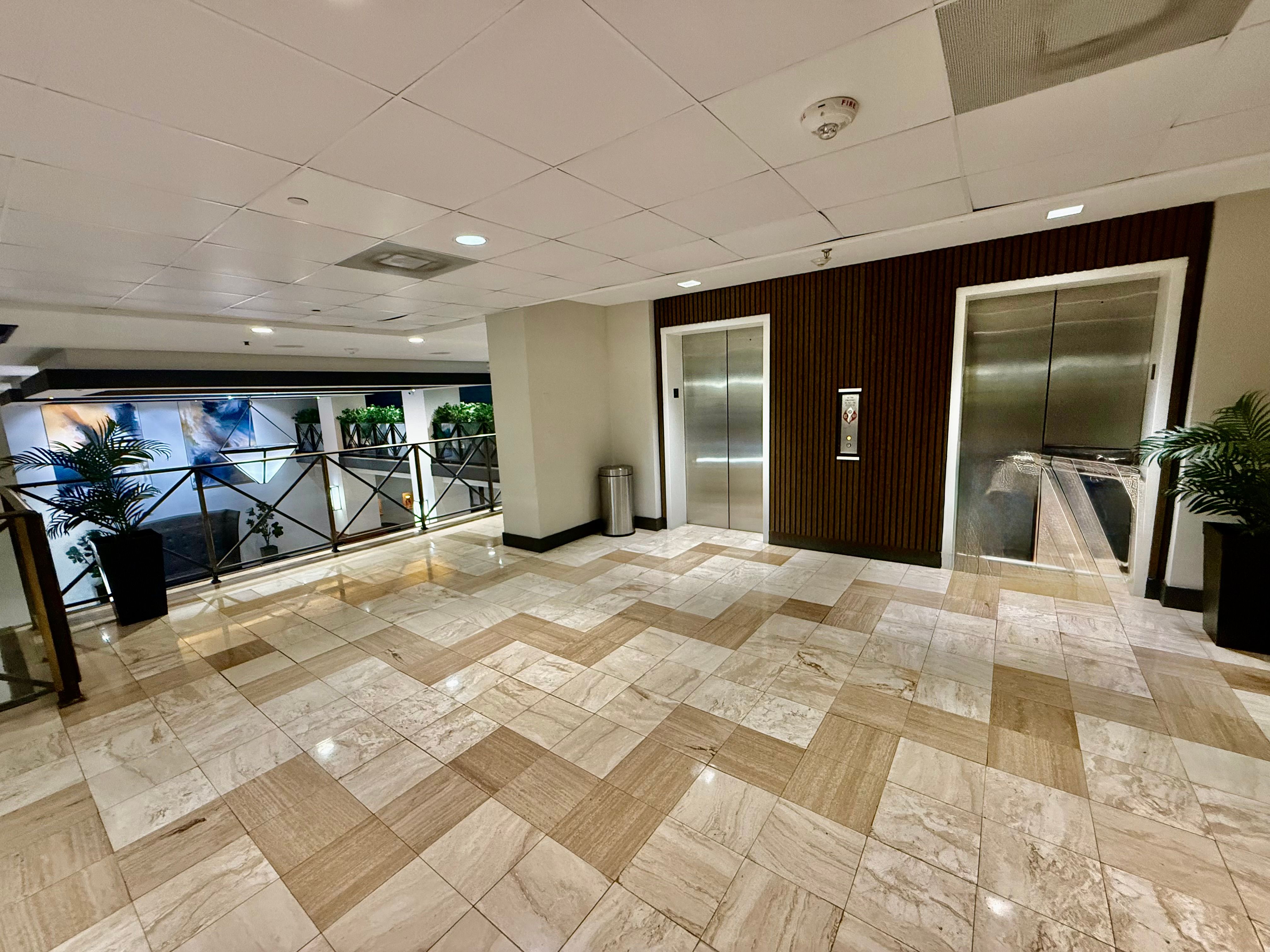  555 NE 15th St, Miami, FL, 33132 - 物件實景