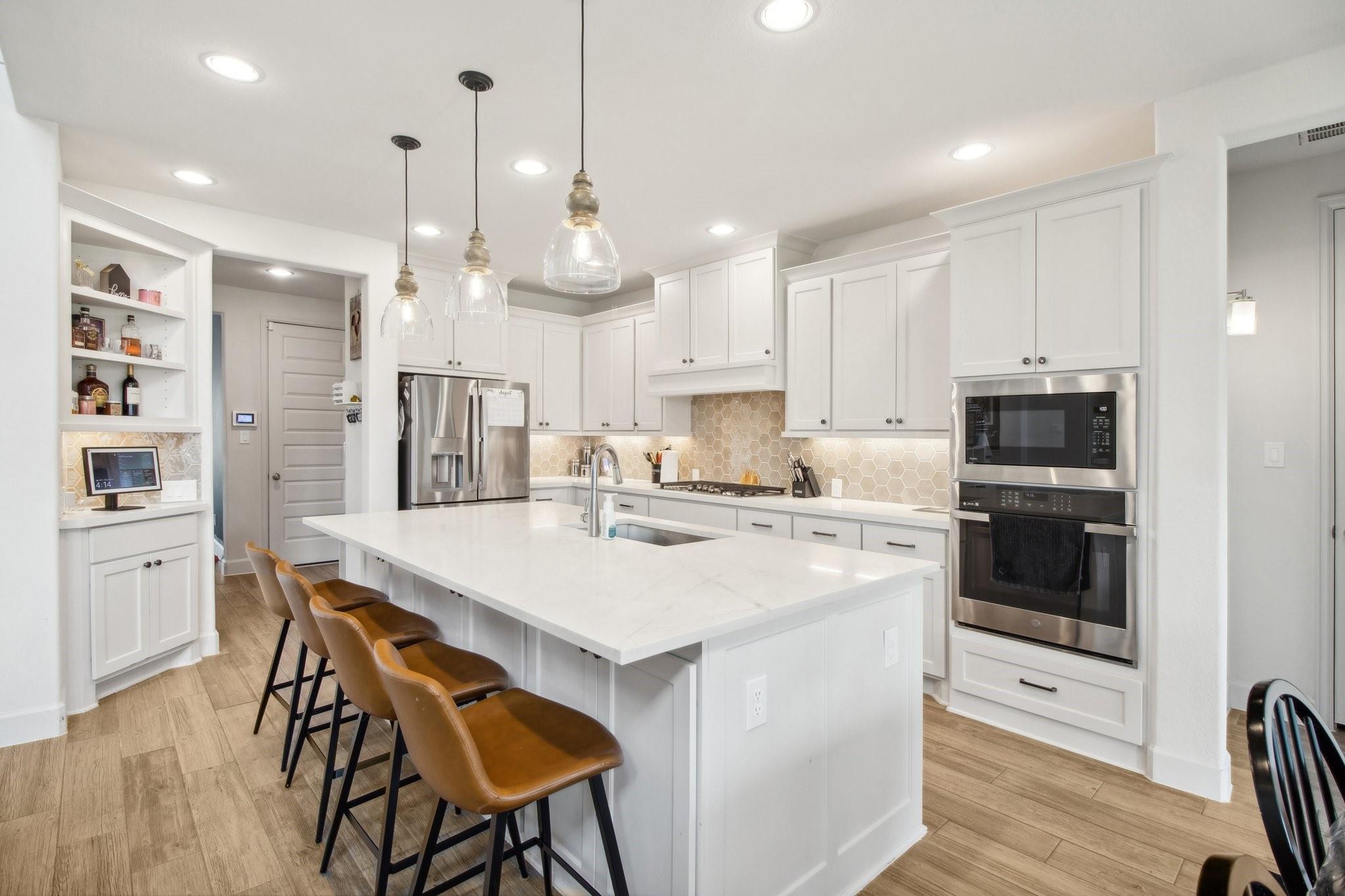 Fulshear, Texas, 77494, United States, 5 Bedrooms Bedrooms, ,5 BathroomsBathrooms,Residential,For Sale,2005391