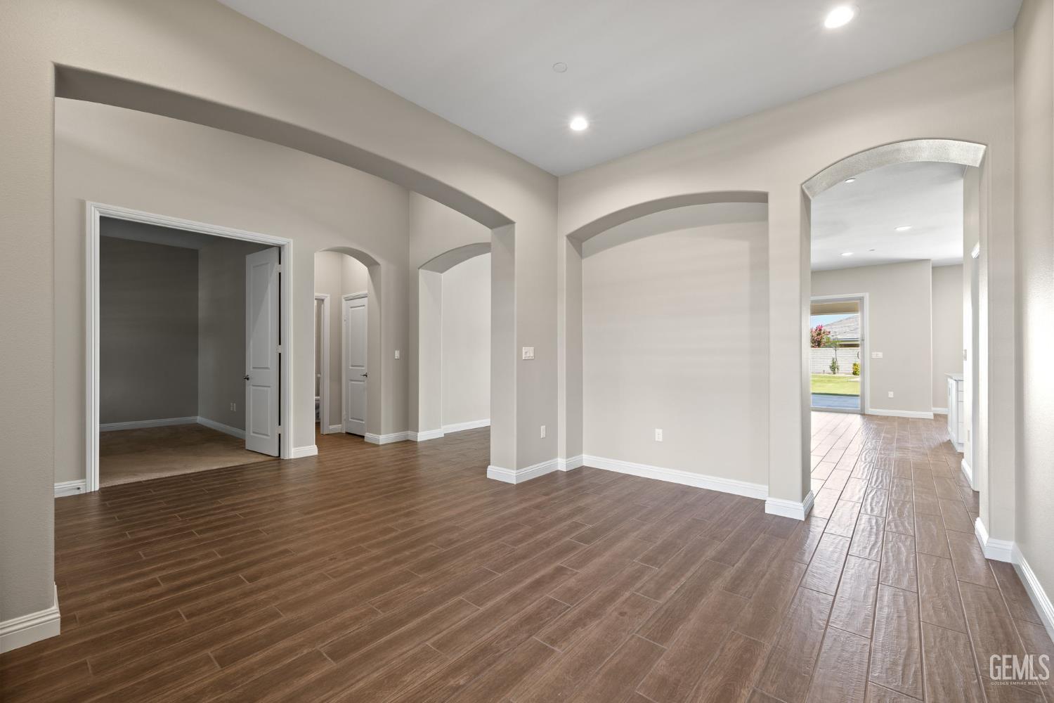 Bakersfield, California, 93311, United States, 4 Bedrooms Bedrooms, ,3 BathroomsBathrooms,Residential,For Sale,1926375
