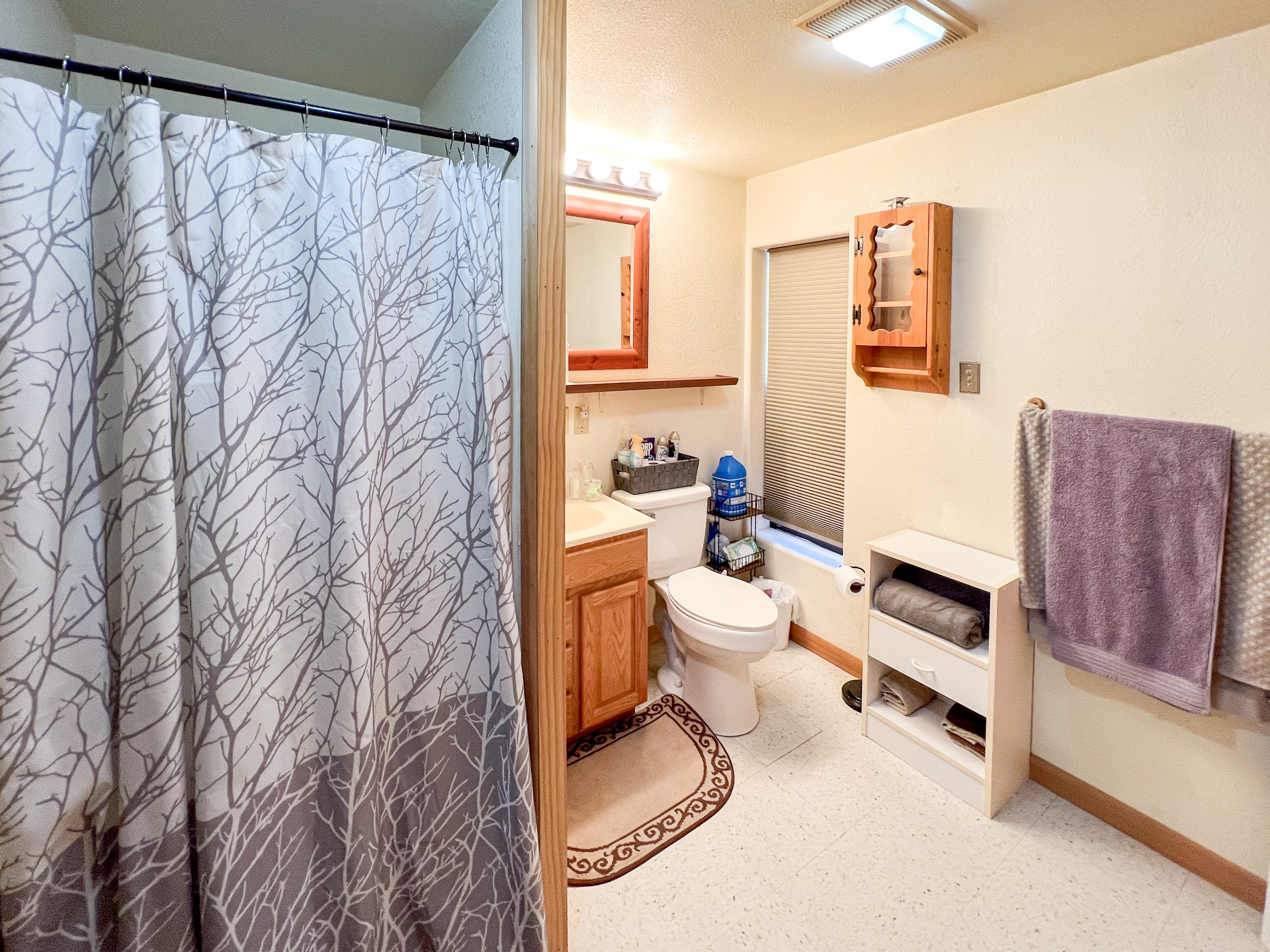 Colville, Washington, 99114, United States, 2 Bedrooms Bedrooms, ,2 BathroomsBathrooms,Residential,For Sale,1928739
