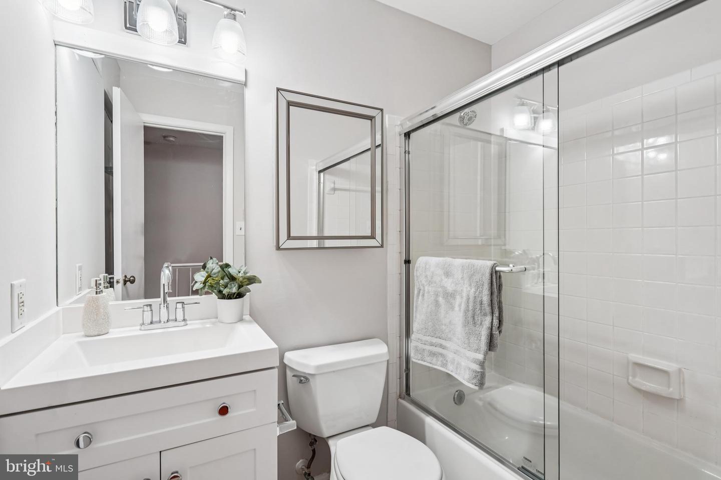 Gaithersburg, Maryland, 20878, United States, 3 Bedrooms Bedrooms, ,4 BathroomsBathrooms,Residential,For Sale,1995929