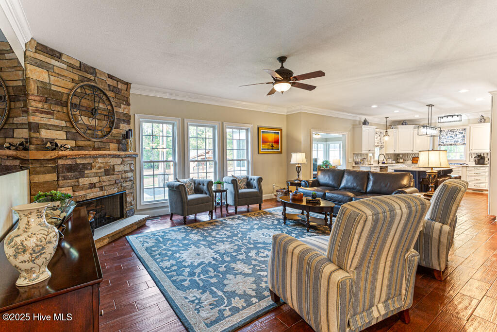 West End, North Carolina, 27376, United States, 4 Bedrooms Bedrooms, ,4 BathroomsBathrooms,Residential,For Sale,1877359