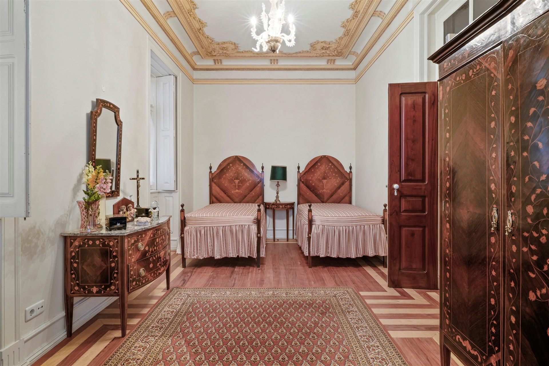  Detached house, 15 bedrooms, for Sale - 物件實景