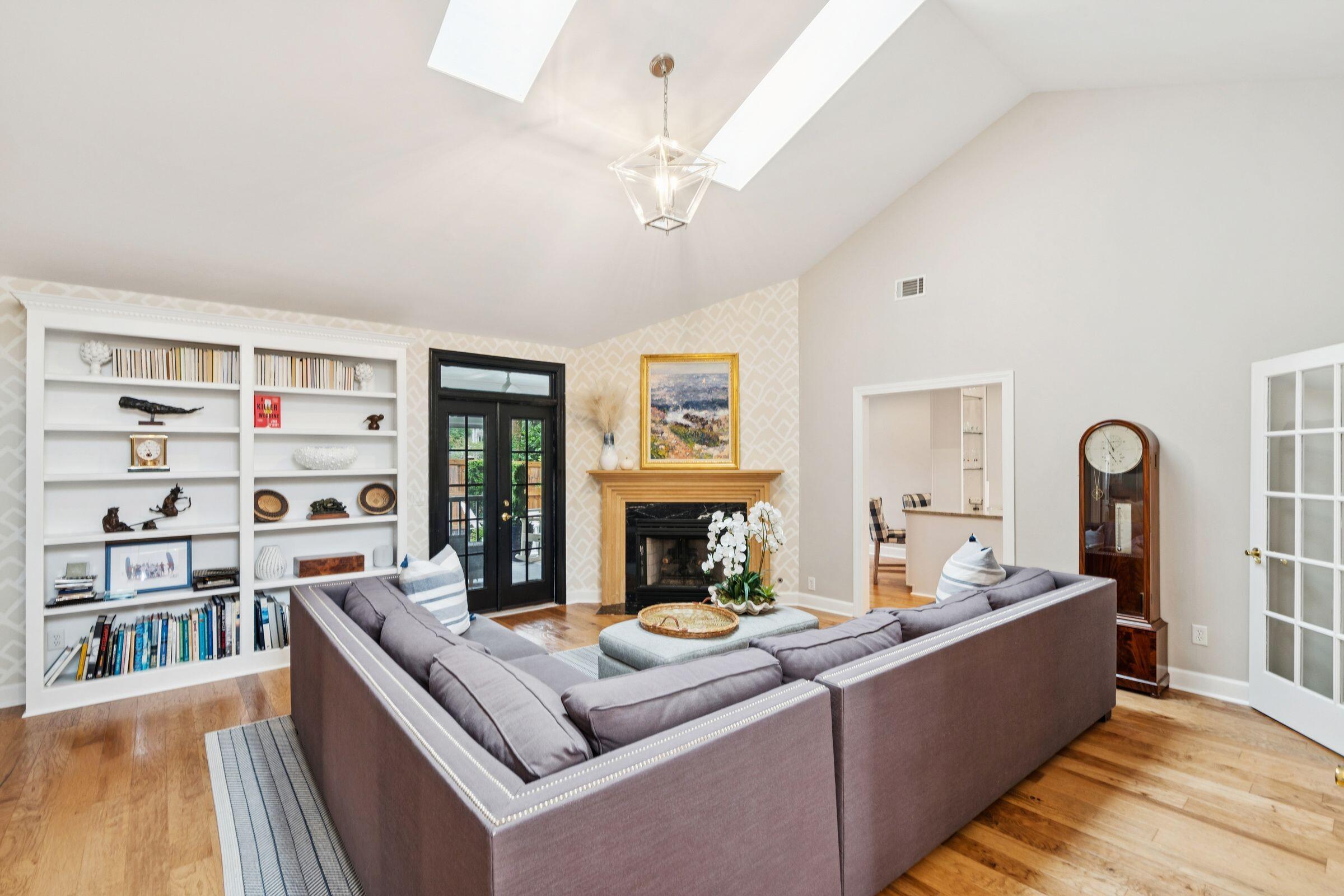 Mount Pleasant, South Carolina, 29464, United States, 3 Bedrooms Bedrooms, ,2 BathroomsBathrooms,Residential,For Sale,1979590