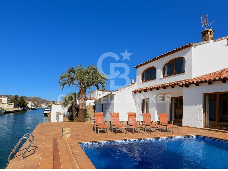Girona, Empuriabrava, Cap Ras - Creus - Falconera, Empuriabrava, Catalonia, ES, 7 Bedrooms Bedrooms, ,4 BathroomsBathrooms,Residential,For Sale,Girona, Empuriabrava, Cap Ras - Creus - Falconera,1448519