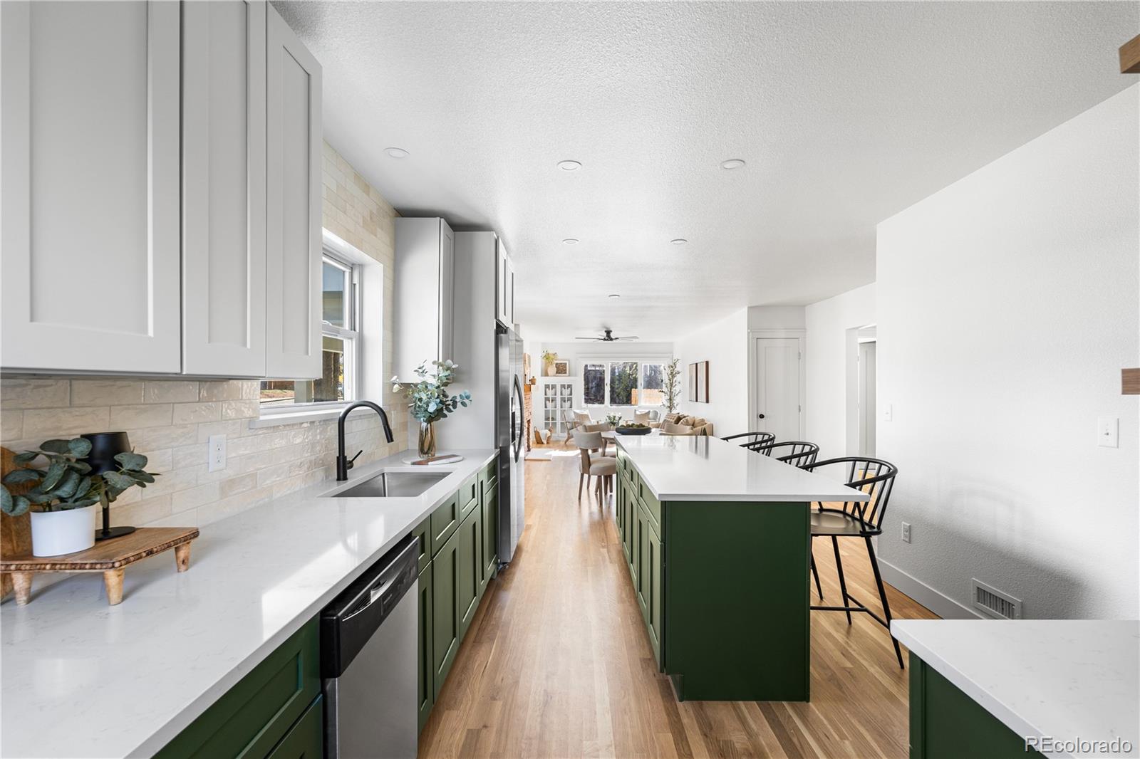 Englewood, Colorado, 80110, United States, 4 Bedrooms Bedrooms, ,2 BathroomsBathrooms,Residential,For Sale,1993019