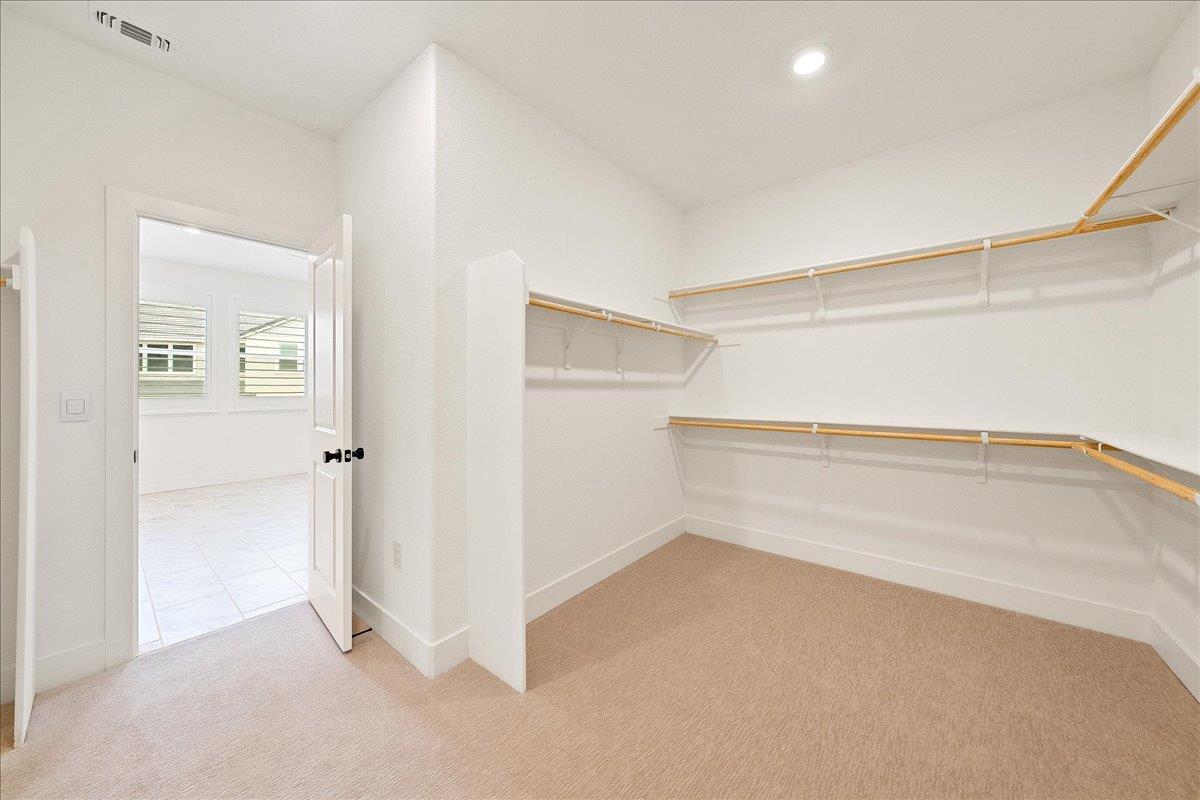 Roseville, California, 95747, United States, 5 Bedrooms Bedrooms, ,4 BathroomsBathrooms,Residential,For Sale,1998705