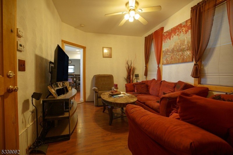 Linden City, New Jersey, 07036-2802, United States, 4 Bedrooms Bedrooms, ,2 BathroomsBathrooms,Residential,For Sale,1977001