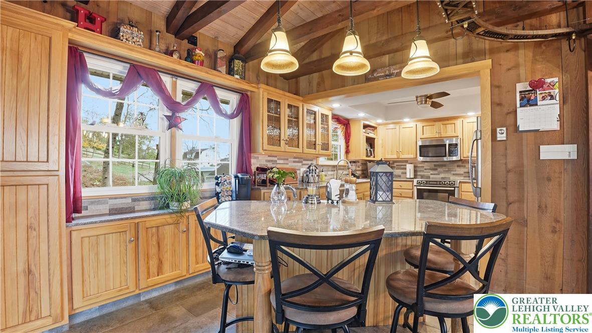 Allentown City, Pennsylvania, 18103, United States, 3 Bedrooms Bedrooms, ,2 BathroomsBathrooms,Residential,For Sale,1993437