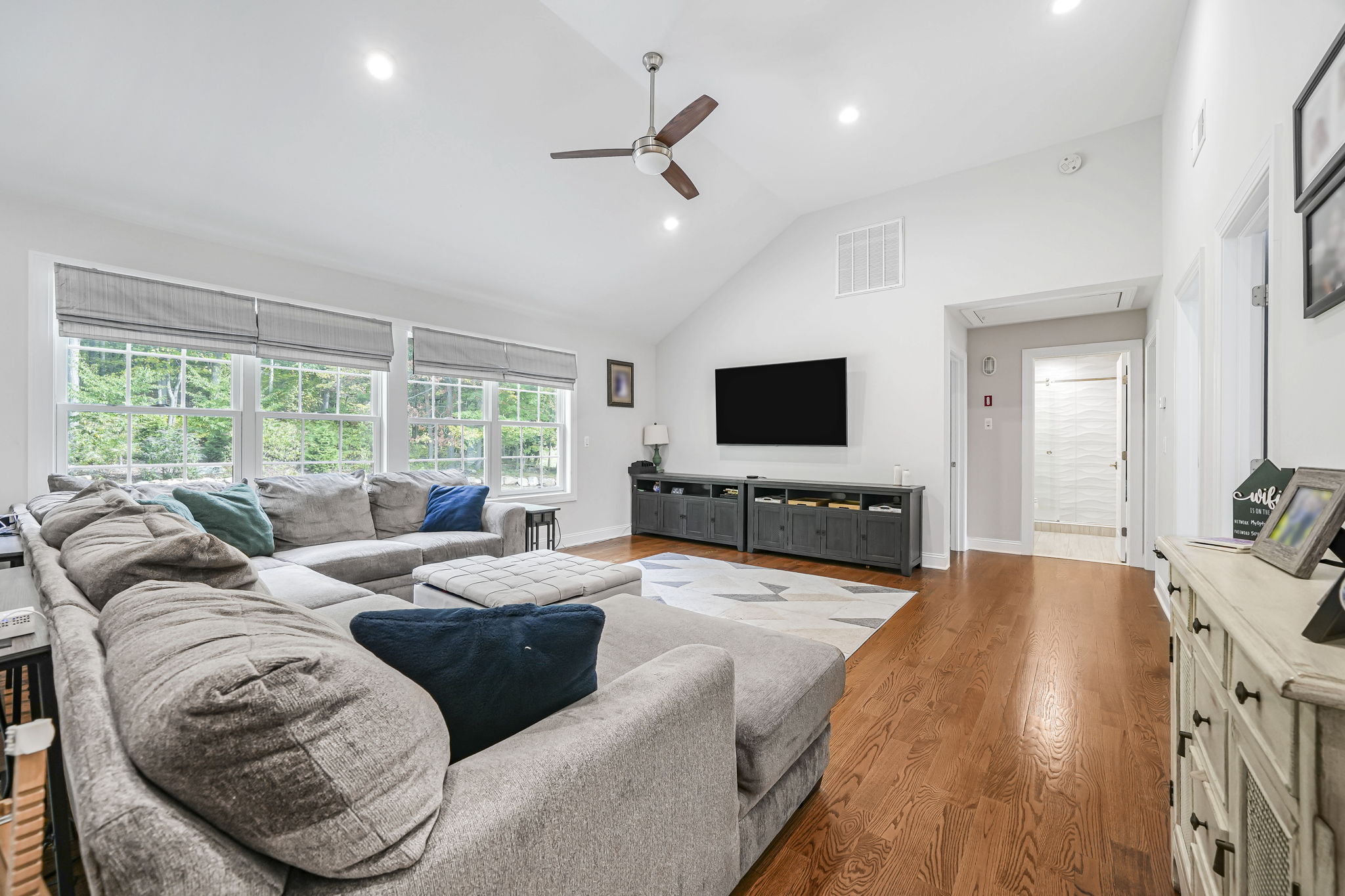 Montville, New Jersey, 07045, United States, 4 Bedrooms Bedrooms, ,4 BathroomsBathrooms,Residential,For Sale,1974923