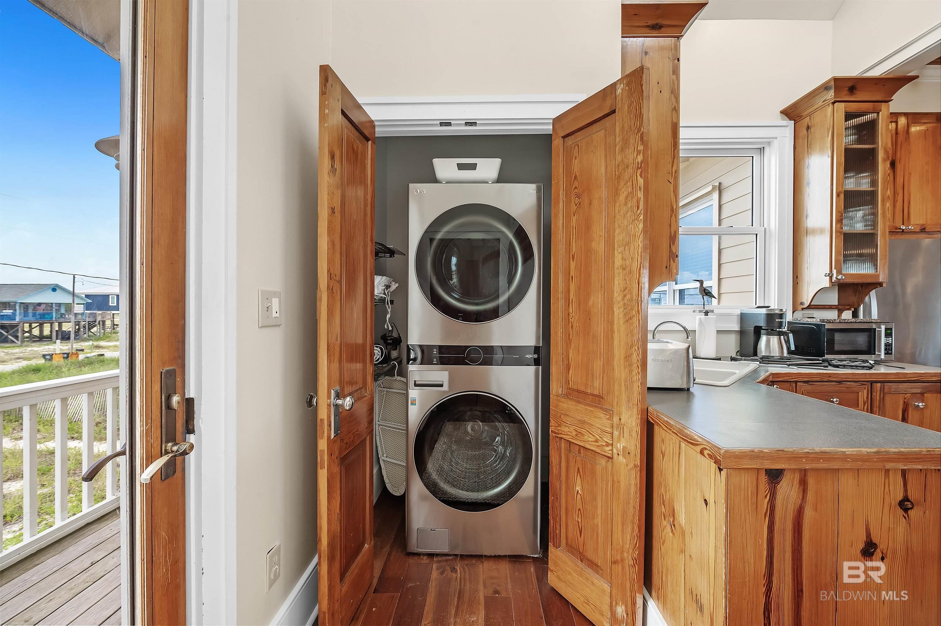 Gulf Shores, Alabama, 36542, United States, 4 Bedrooms Bedrooms, ,3 BathroomsBathrooms,Residential,For Sale,1982216