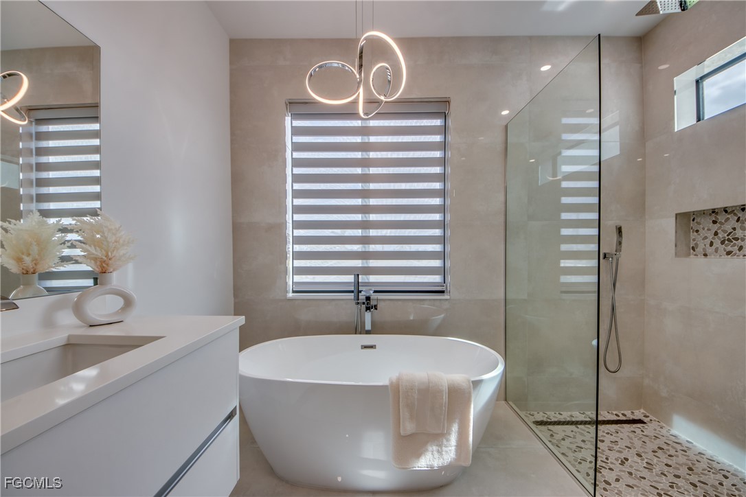 Cape Coral, Florida, 33914, United States, 4 Bedrooms Bedrooms, ,5 BathroomsBathrooms,Residential,For Sale,1980538