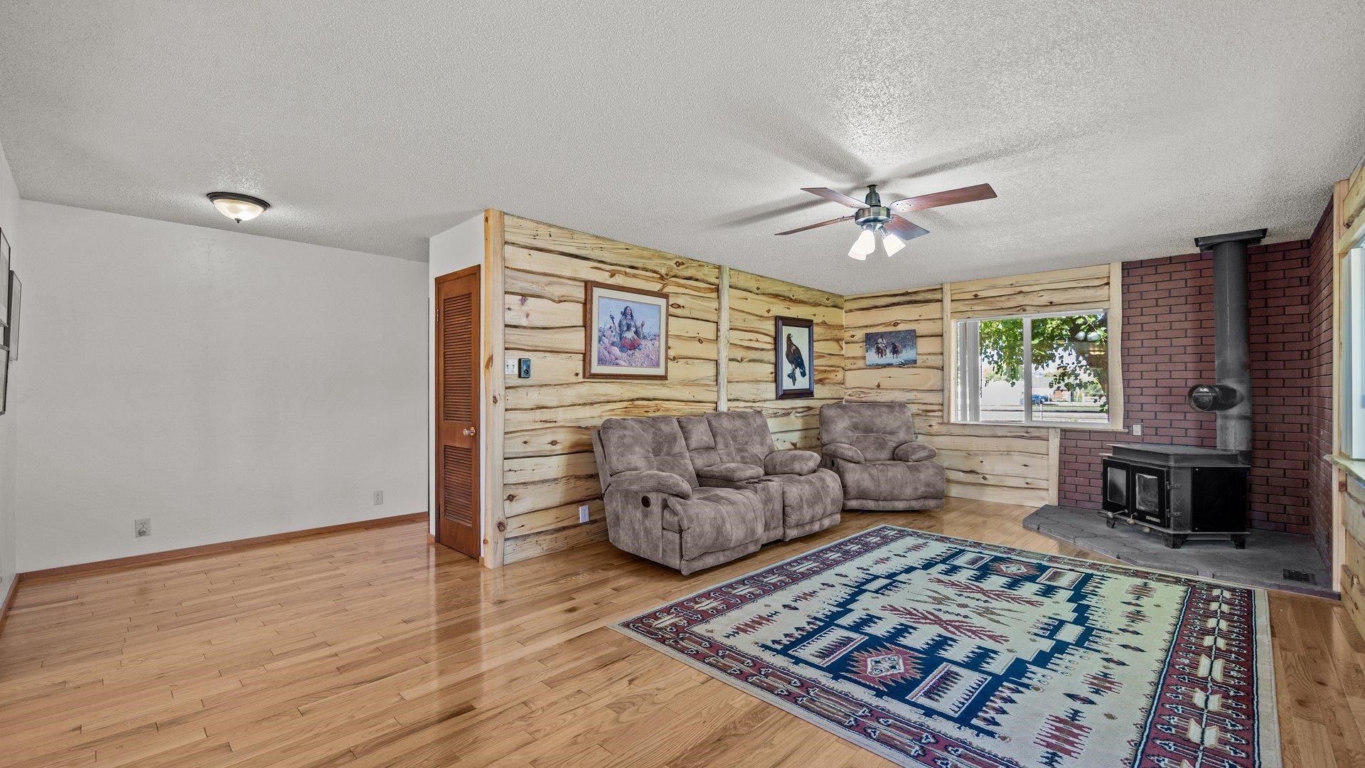 Fruita, Colorado, 81521, United States, 3 Bedrooms Bedrooms, ,2 BathroomsBathrooms,Residential,For Sale,1960525