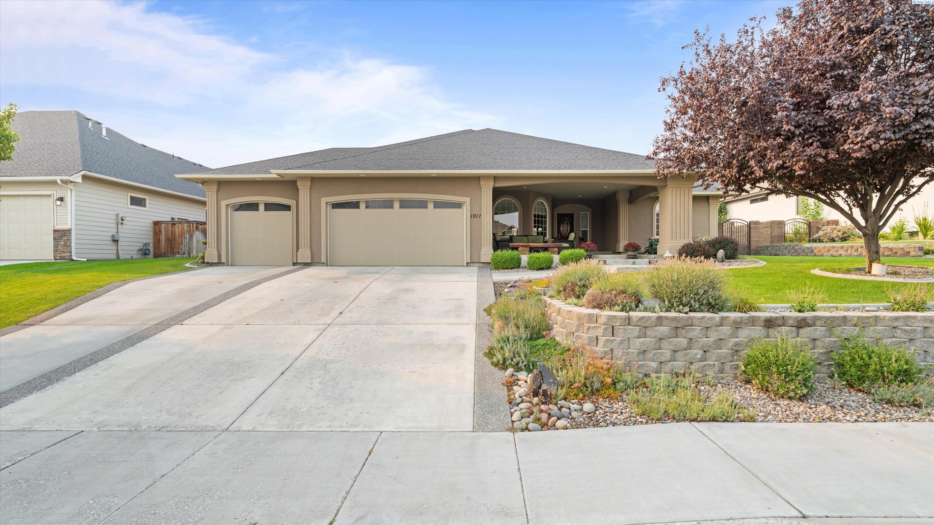 Kennewick, Washington, 99337, United States, 3 Bedrooms Bedrooms, ,2 BathroomsBathrooms,Residential,For Sale,1941817