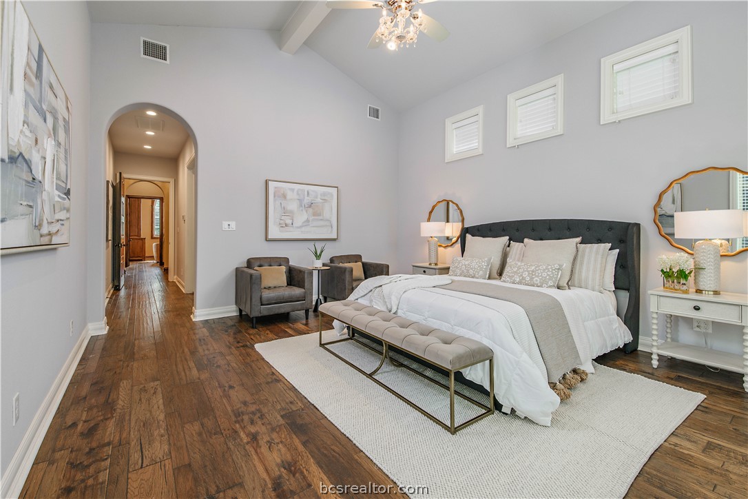 Bryan, Texas, 77802, United States, 4 Bedrooms Bedrooms, ,6 BathroomsBathrooms,Residential,For Sale,2037788