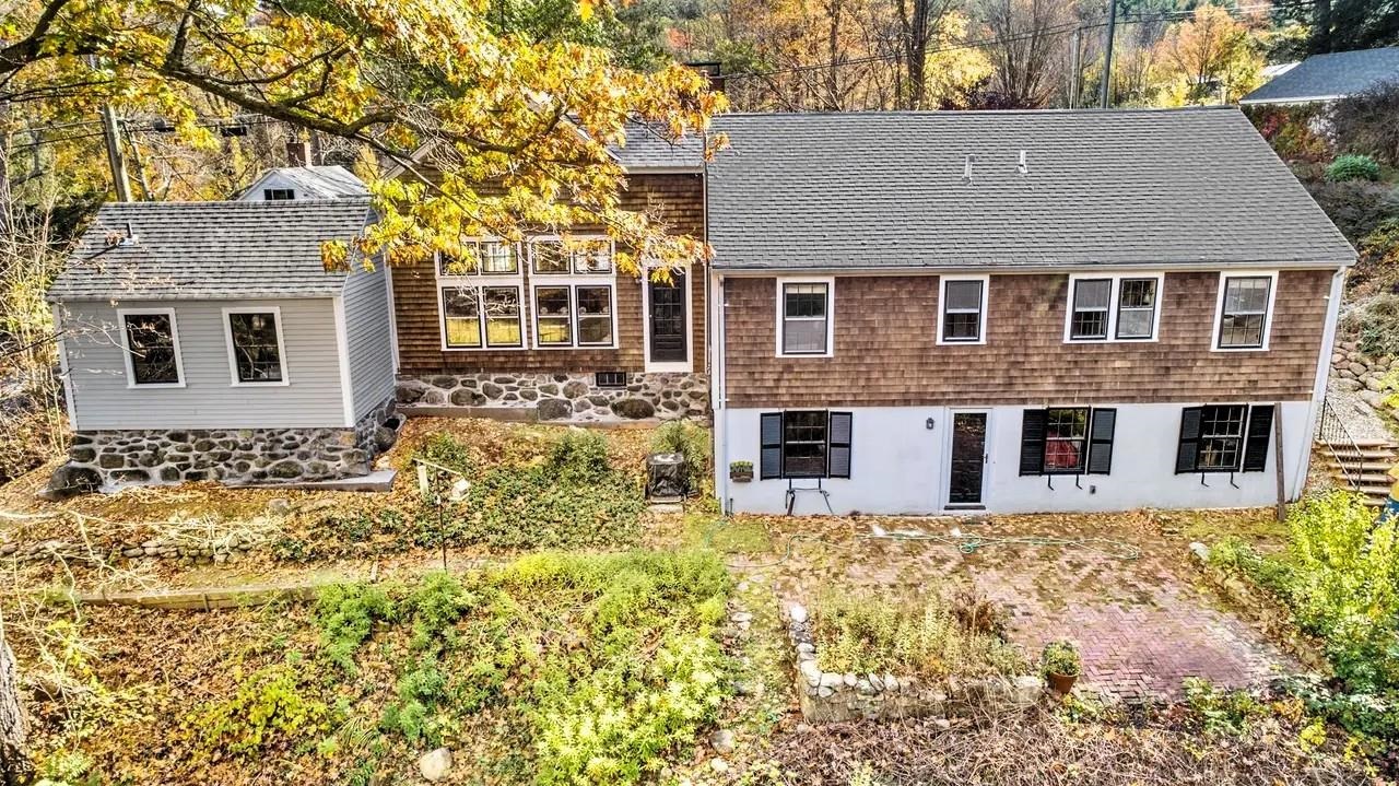 Wilton, New Hampshire, 03086, United States, 3 Bedrooms Bedrooms, ,3 BathroomsBathrooms,Residential,For Sale,1985735