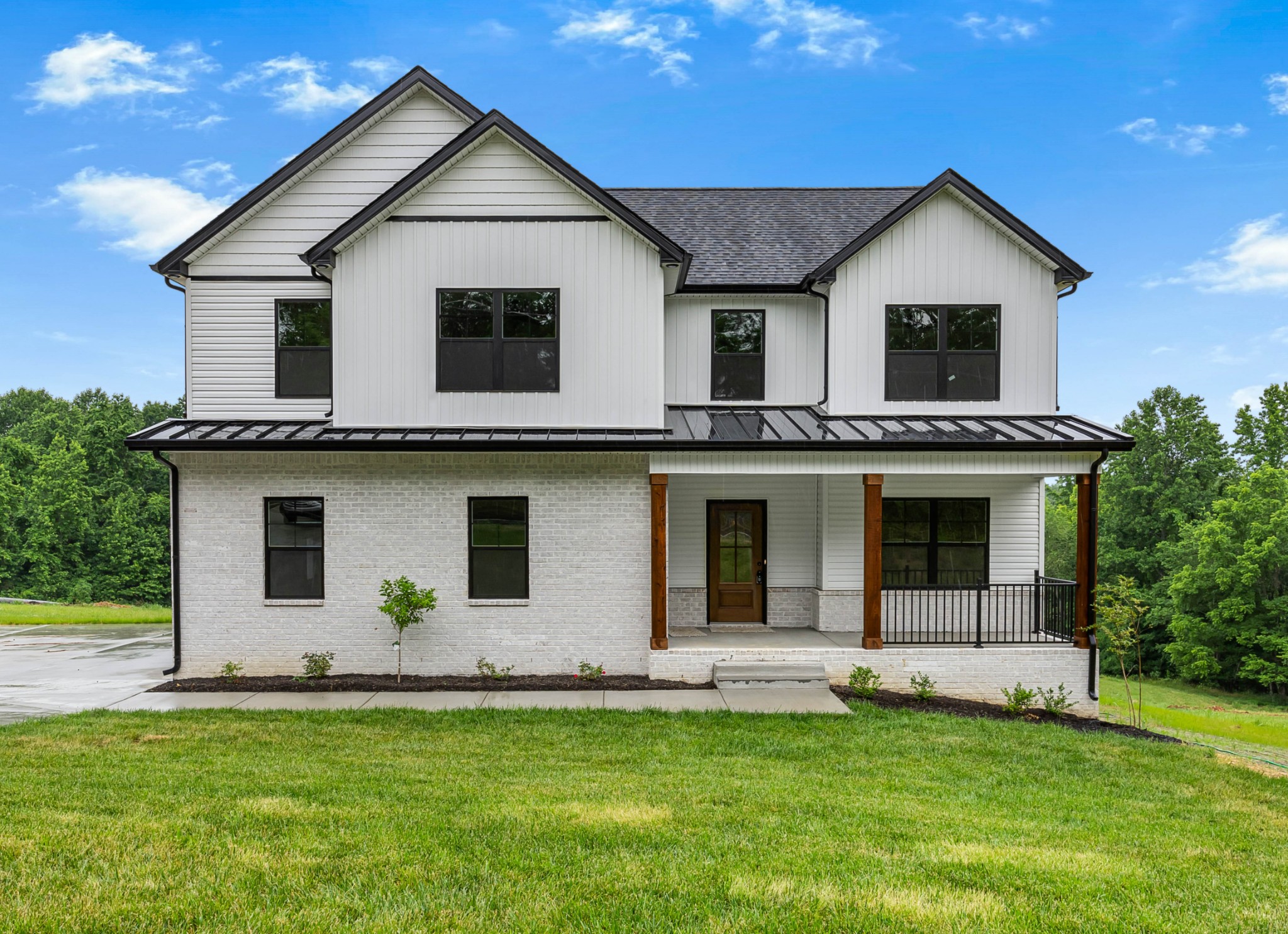 Clarksville, Tennessee, 37040, United States, 4 Bedrooms Bedrooms, ,3 BathroomsBathrooms,Residential,For Sale,1909364