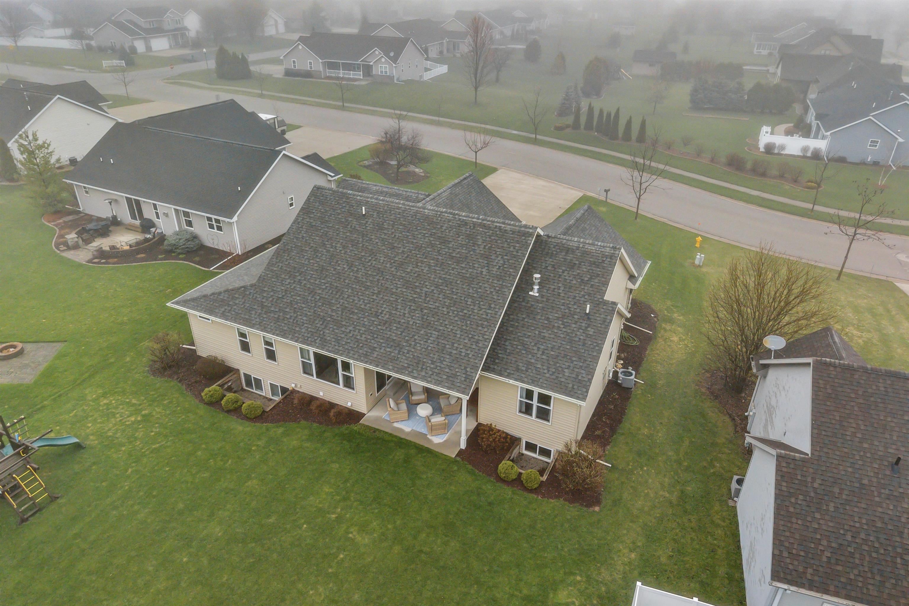 Greenville, Wisconsin, 54942-8126, United States, 6 Bedrooms Bedrooms, ,5 BathroomsBathrooms,Residential,For Sale,2040409