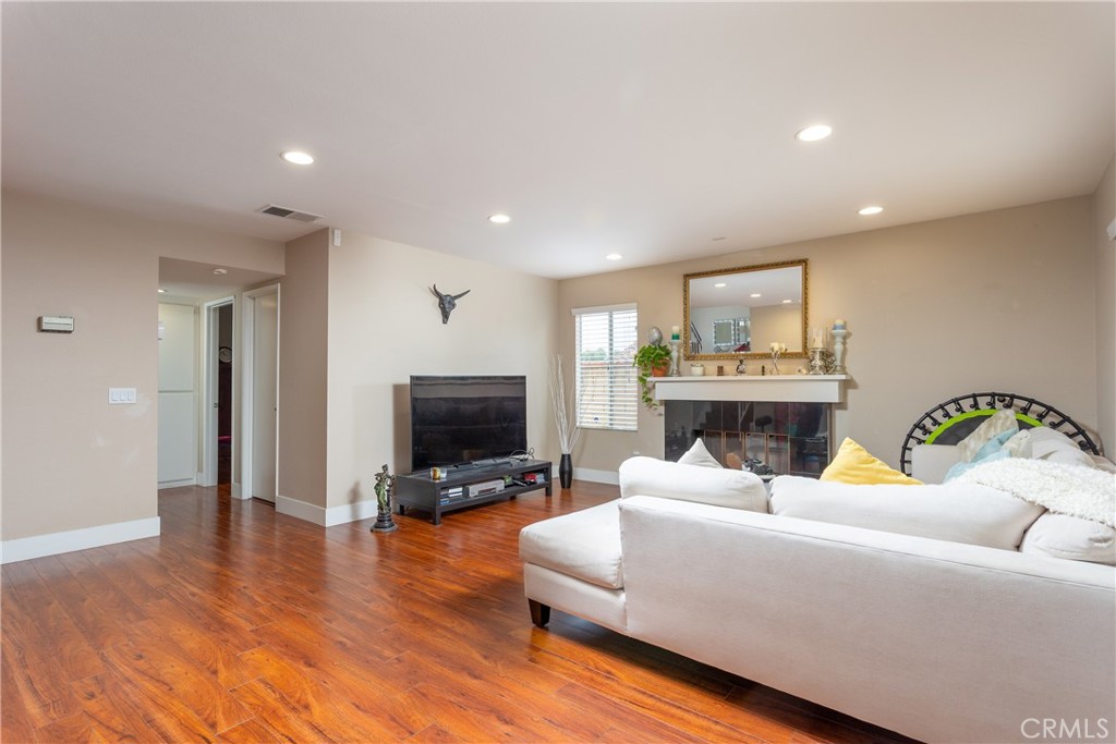 Walnut, California, 91789, United States, 4 Bedrooms Bedrooms, ,3 BathroomsBathrooms,Residential,For Sale,1978707