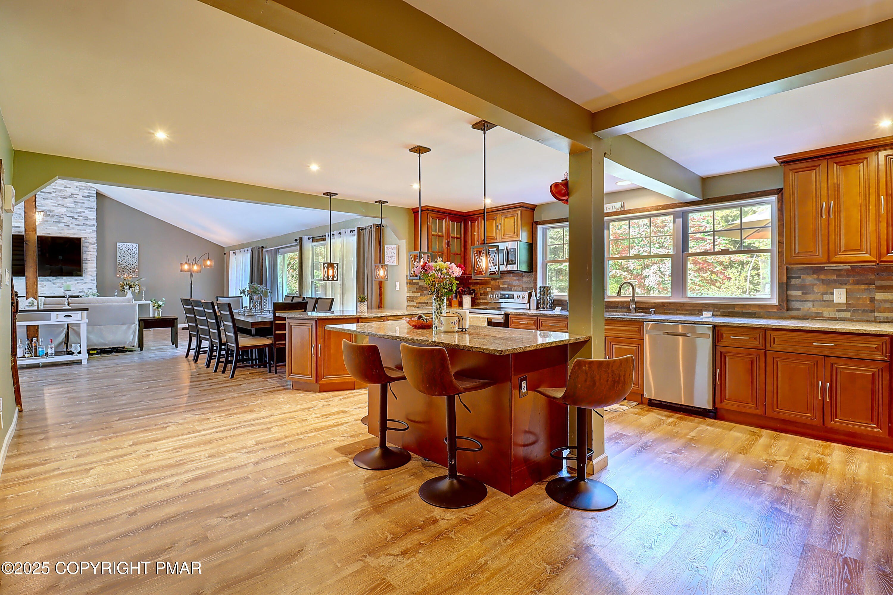 Blakeslee, Pennsylvania, 18610, United States, 4 Bedrooms Bedrooms, ,4 BathroomsBathrooms,Residential,For Sale,1982561