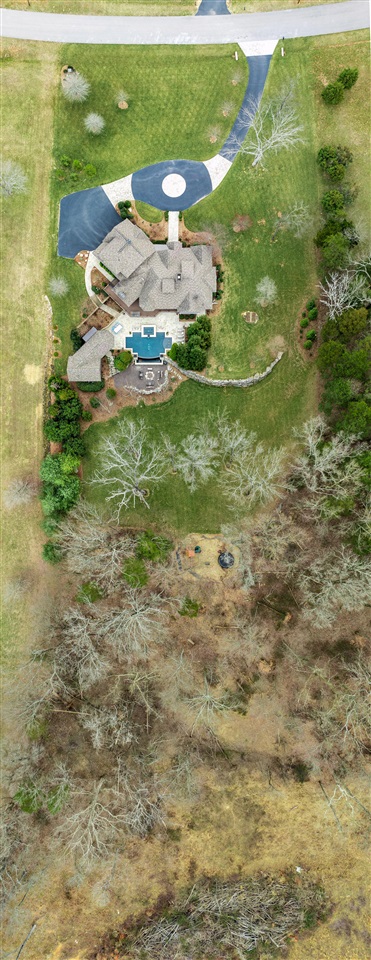 Bowling Green, Kentucky, 42103, United States, 5 Bedrooms Bedrooms, ,5 BathroomsBathrooms,Residential,For Sale,1986458