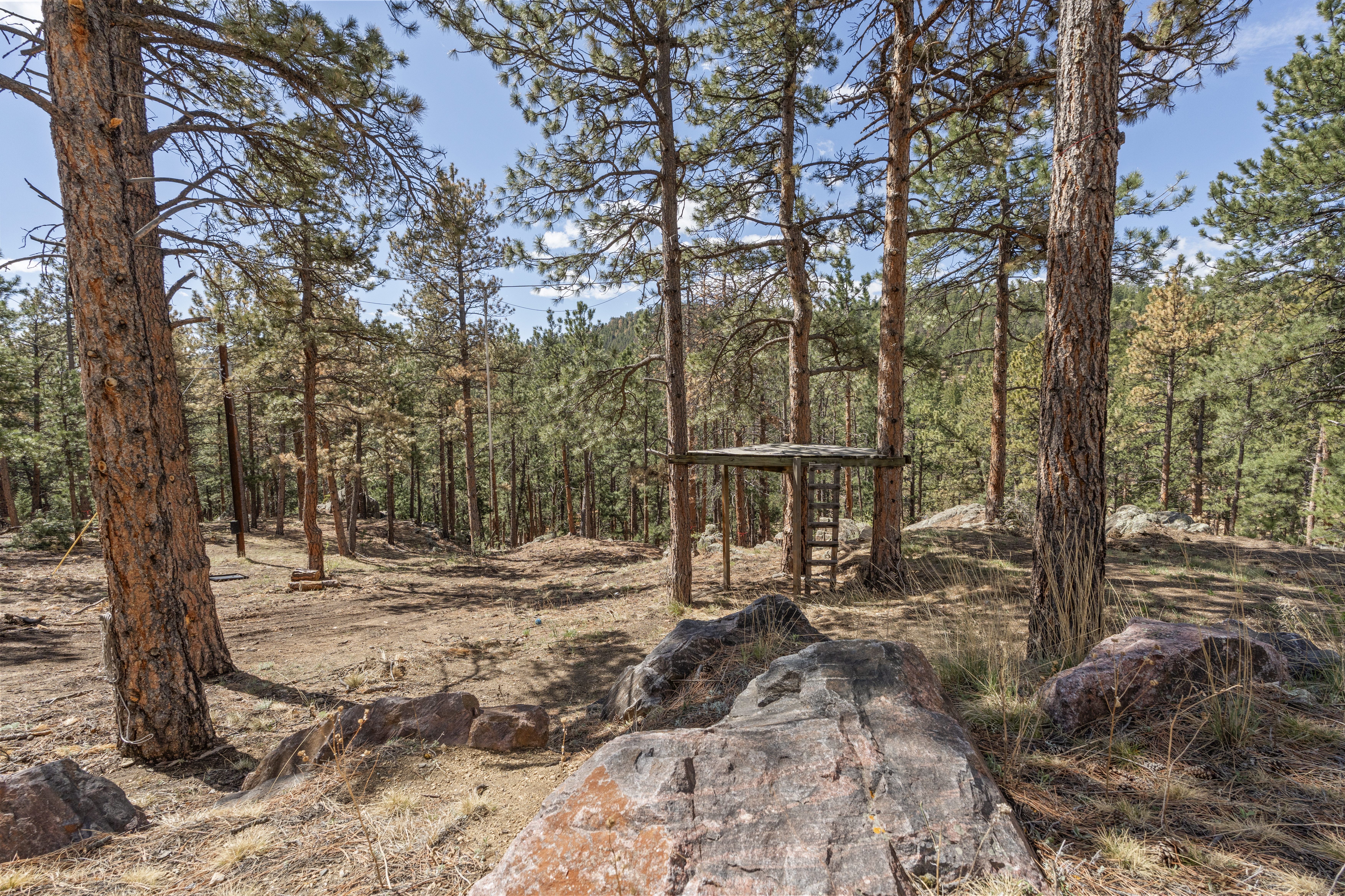  Set on 10+ private acres in the sought-after Ruby Ranch enclave - 物件實景
