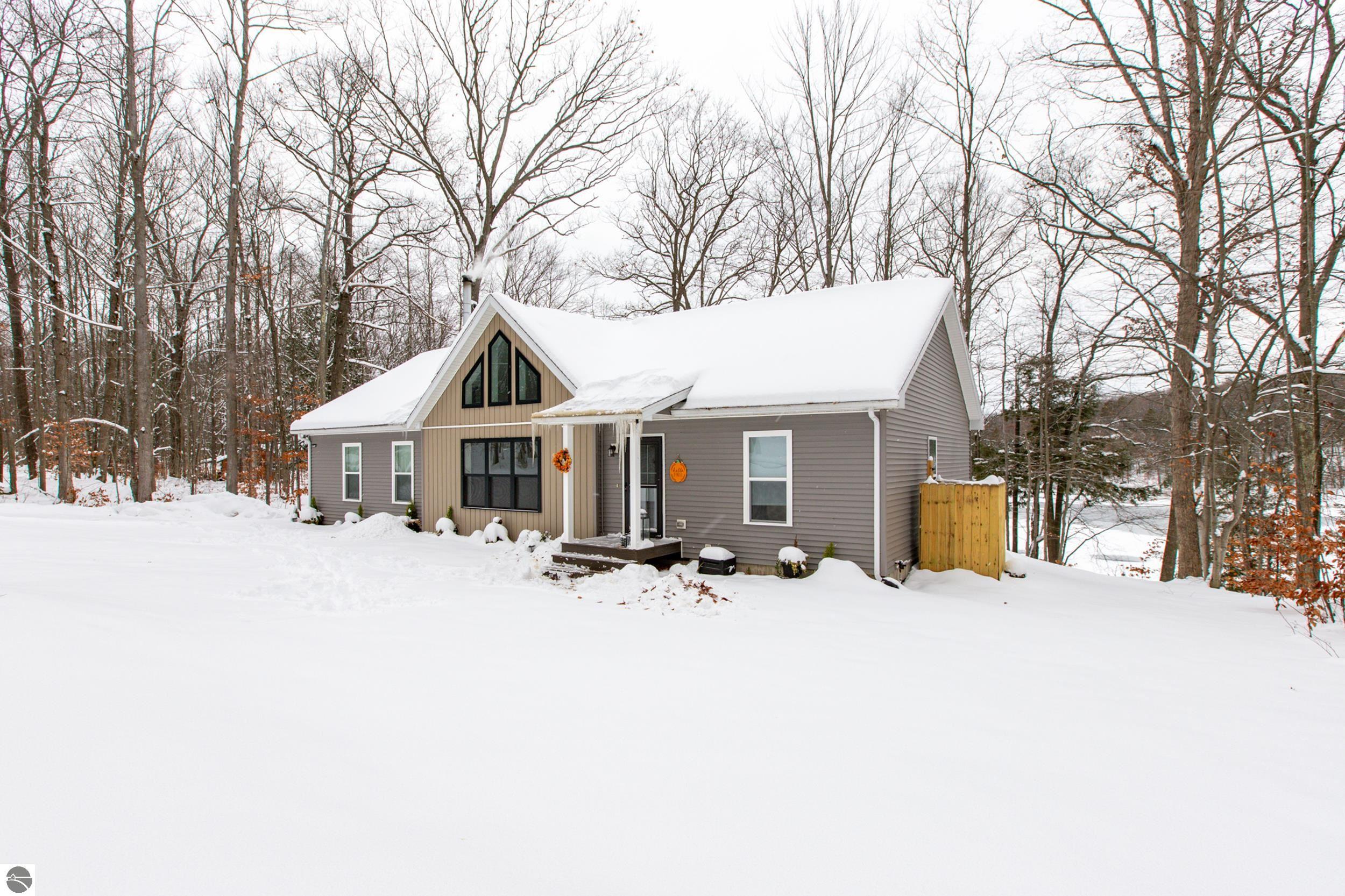 Beulah, Michigan, 49617, United States, 3 Bedrooms Bedrooms, ,2 BathroomsBathrooms,Residential,For Sale,1975573