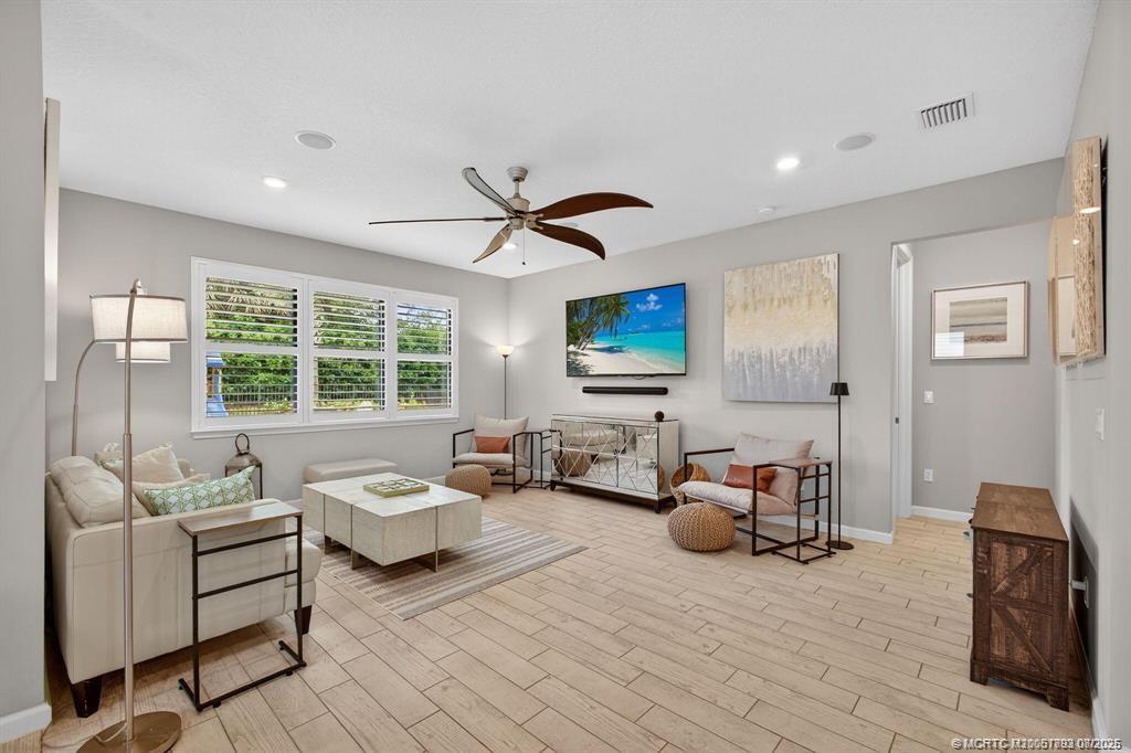 Port St Lucie, Florida, 34984, United States, 4 Bedrooms Bedrooms, ,2 BathroomsBathrooms,Residential,For Sale,1926972