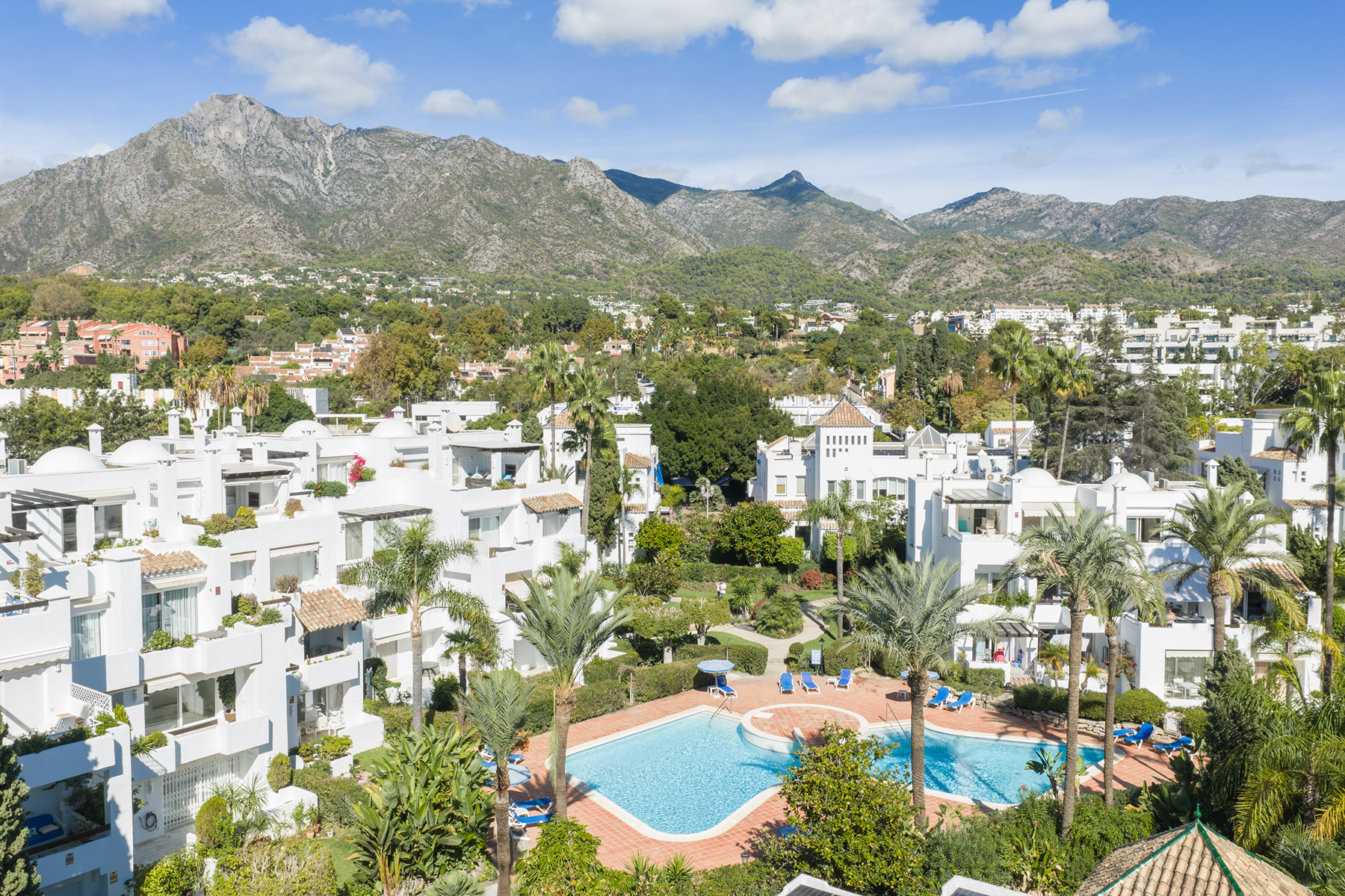  Renovated garden apartment in Alhambra del Mar, Marbella