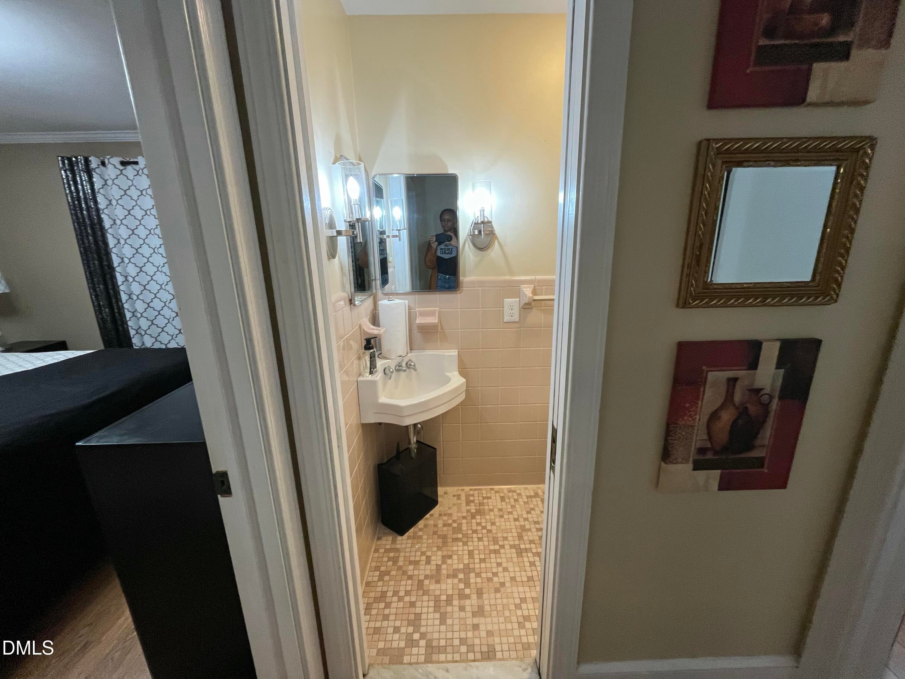 Burlington, North Carolina, 27215, United States, 6 Bedrooms Bedrooms, ,5 BathroomsBathrooms,Residential,For Sale,1999831