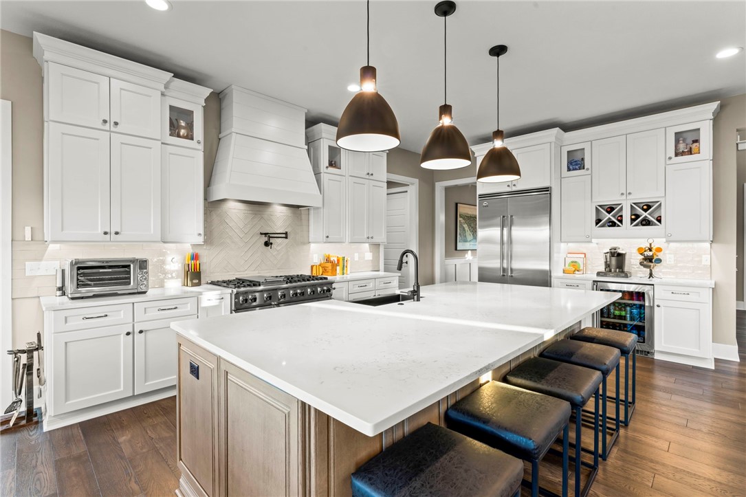 Venetia, Pennsylvania, 15367, United States, 5 Bedrooms Bedrooms, ,6 BathroomsBathrooms,Residential,For Sale,2001561