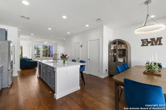 San Antonio, Texas, 78209, United States, 3 Bedrooms Bedrooms, ,4 BathroomsBathrooms,Residential,For Sale,1906137