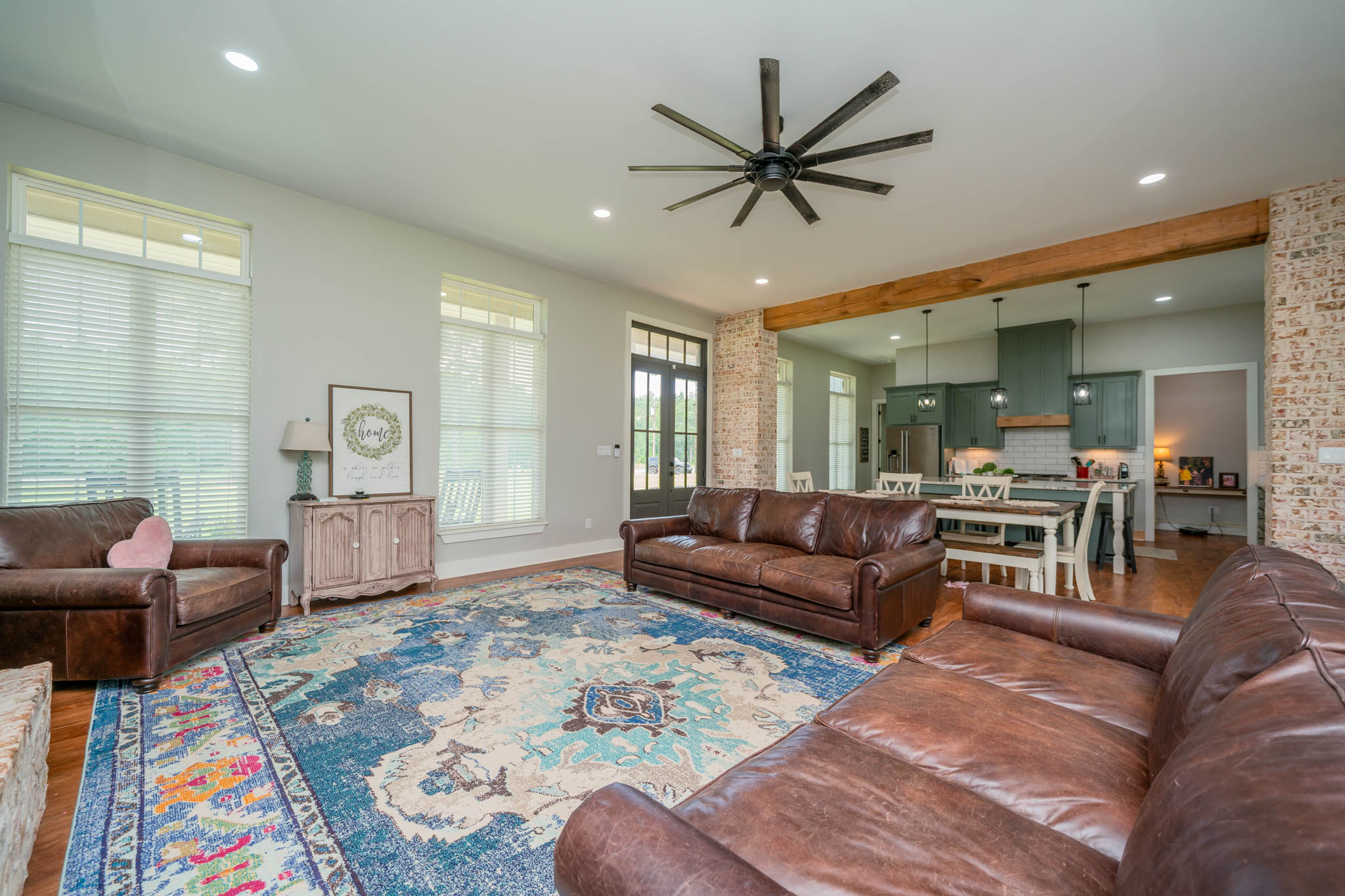 Jacksonville, Texas, 75766, United States, 4 Bedrooms Bedrooms, ,3 BathroomsBathrooms,Residential,For Sale,1978042