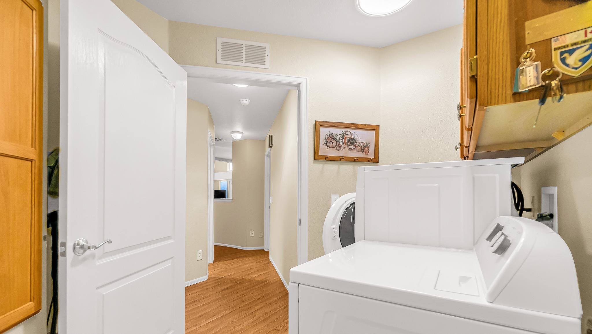 Grand Junction, Colorado, 81507, United States, 3 Bedrooms Bedrooms, ,3 BathroomsBathrooms,Residential,For Sale,1954726