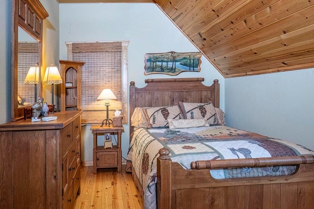 Morganton, Georgia, 30560, United States, 3 Bedrooms Bedrooms, ,4 BathroomsBathrooms,Residential,For Sale,2001017