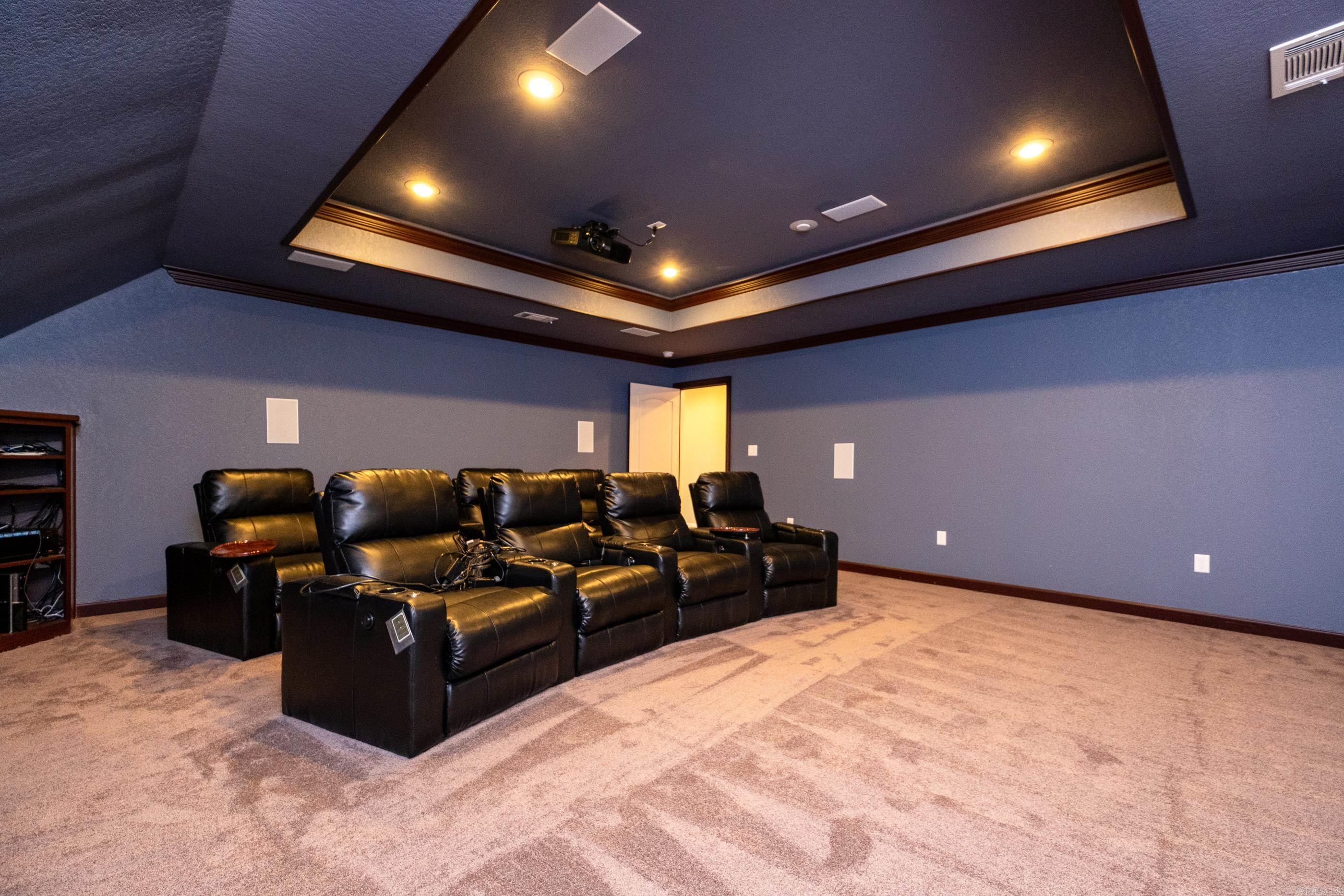 Little Rock, Arkansas, 72211, United States, 4 Bedrooms Bedrooms, ,5 BathroomsBathrooms,Residential,For Sale,1989336