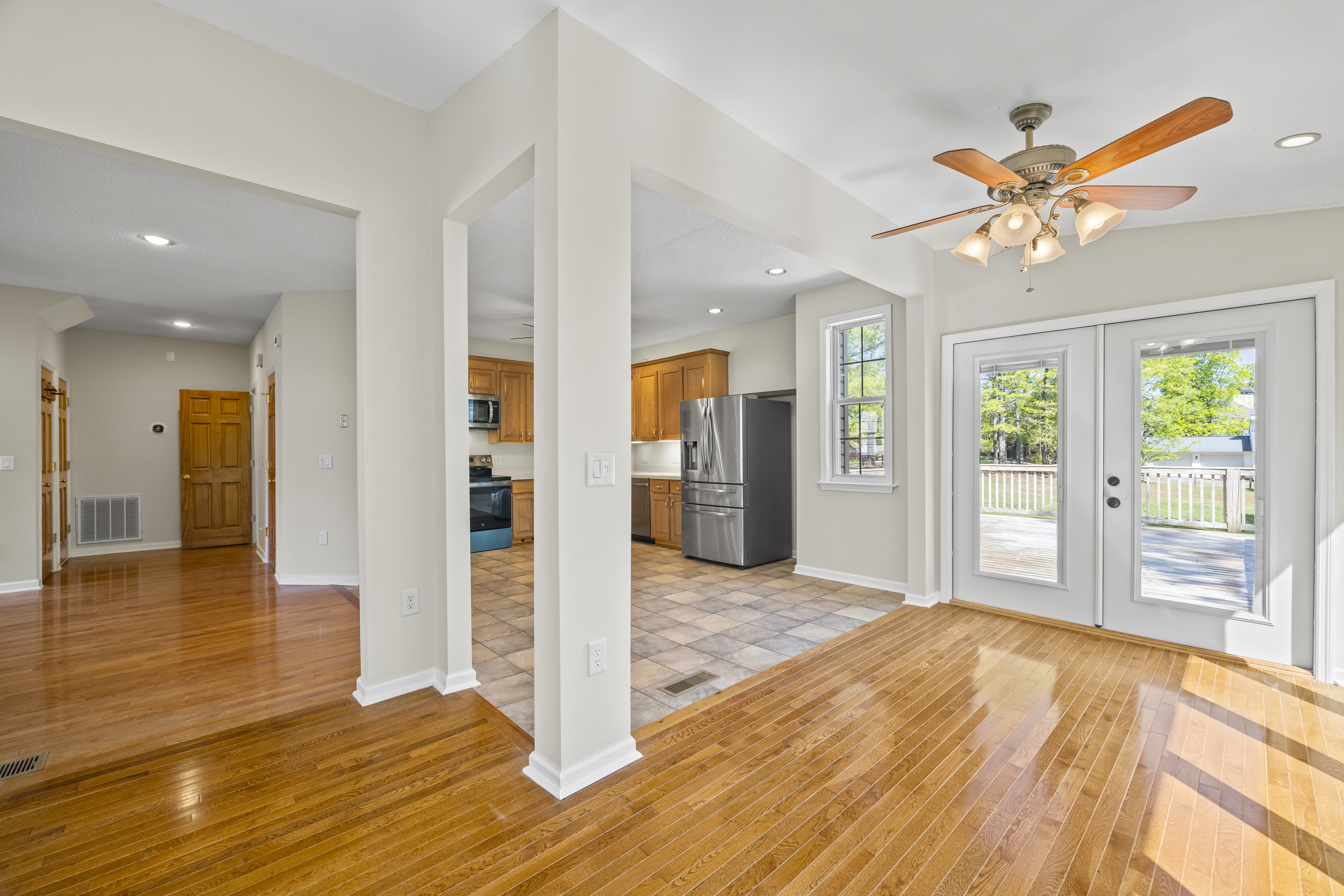 Hartwell, Georgia, 30643, United States, 4 Bedrooms Bedrooms, ,4 BathroomsBathrooms,Residential,For Sale,1906193