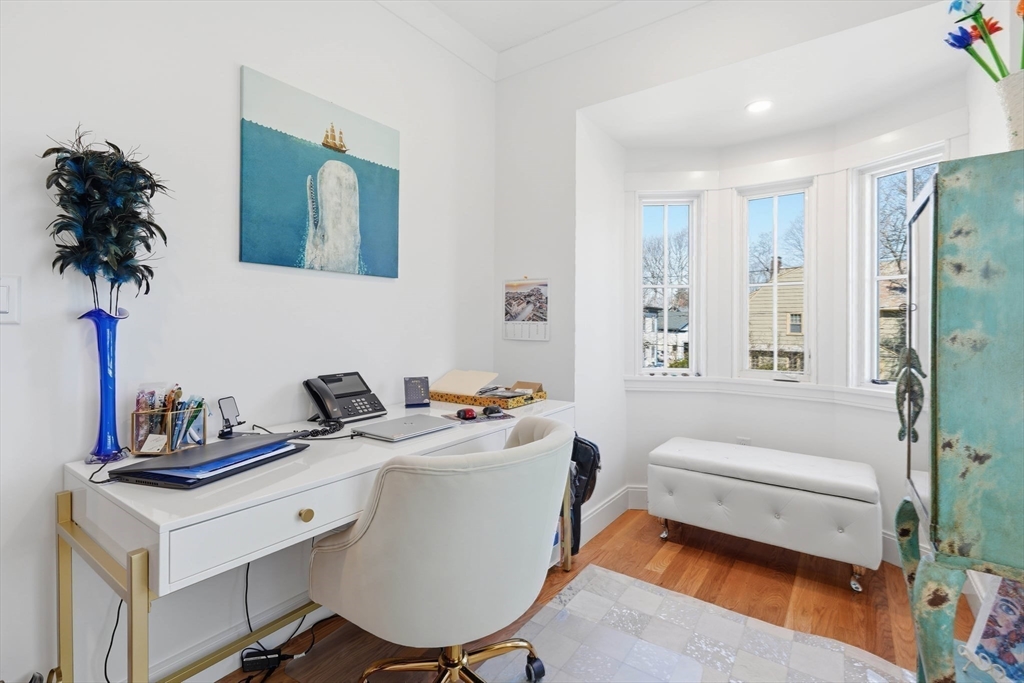 Wakefield, Massachusetts, 01880, United States, 2 Bedrooms Bedrooms, ,3 BathroomsBathrooms,Residential,For Sale,2036926