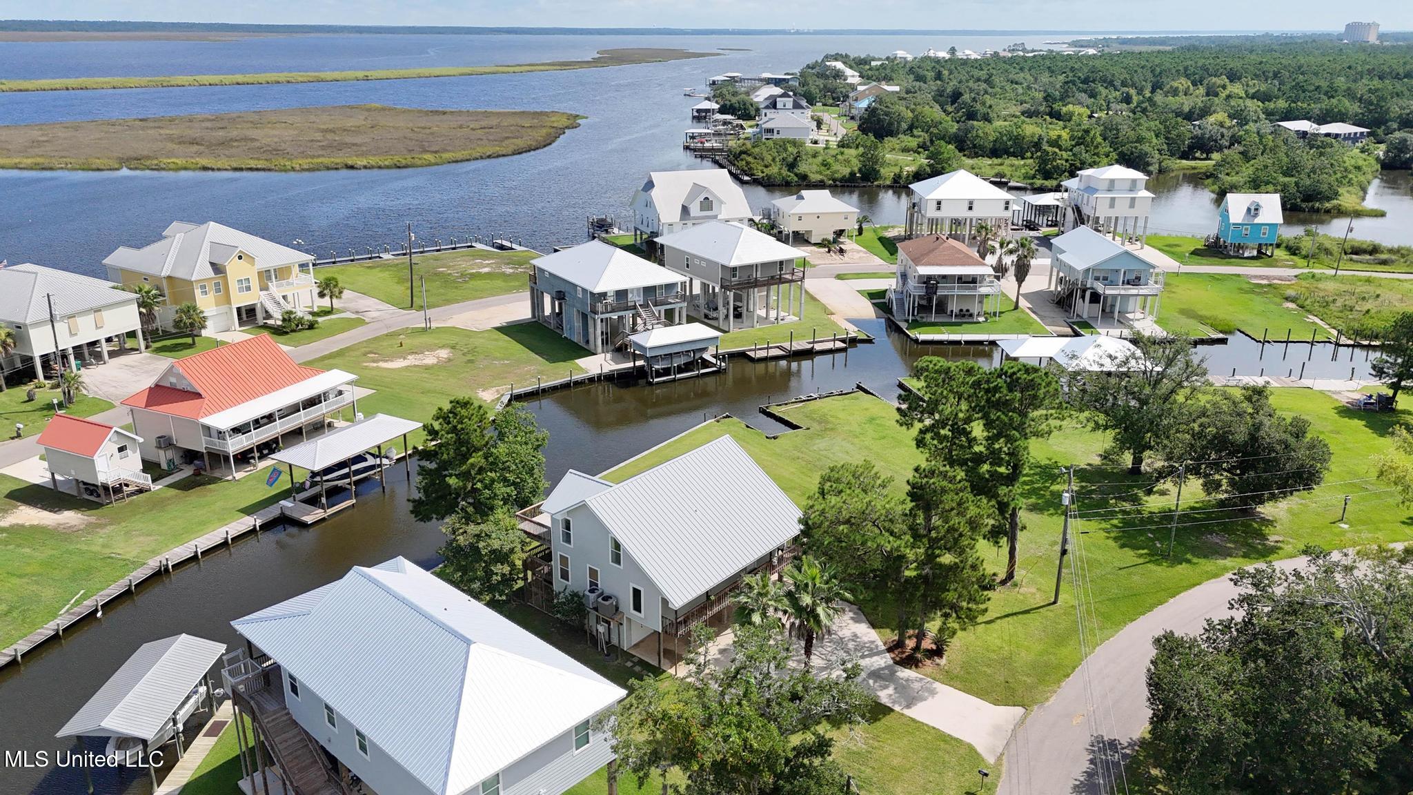Bay Saint Louis, Mississippi, 39520, United States, 2 Bedrooms Bedrooms, ,2 BathroomsBathrooms,Residential,For Sale,1913082