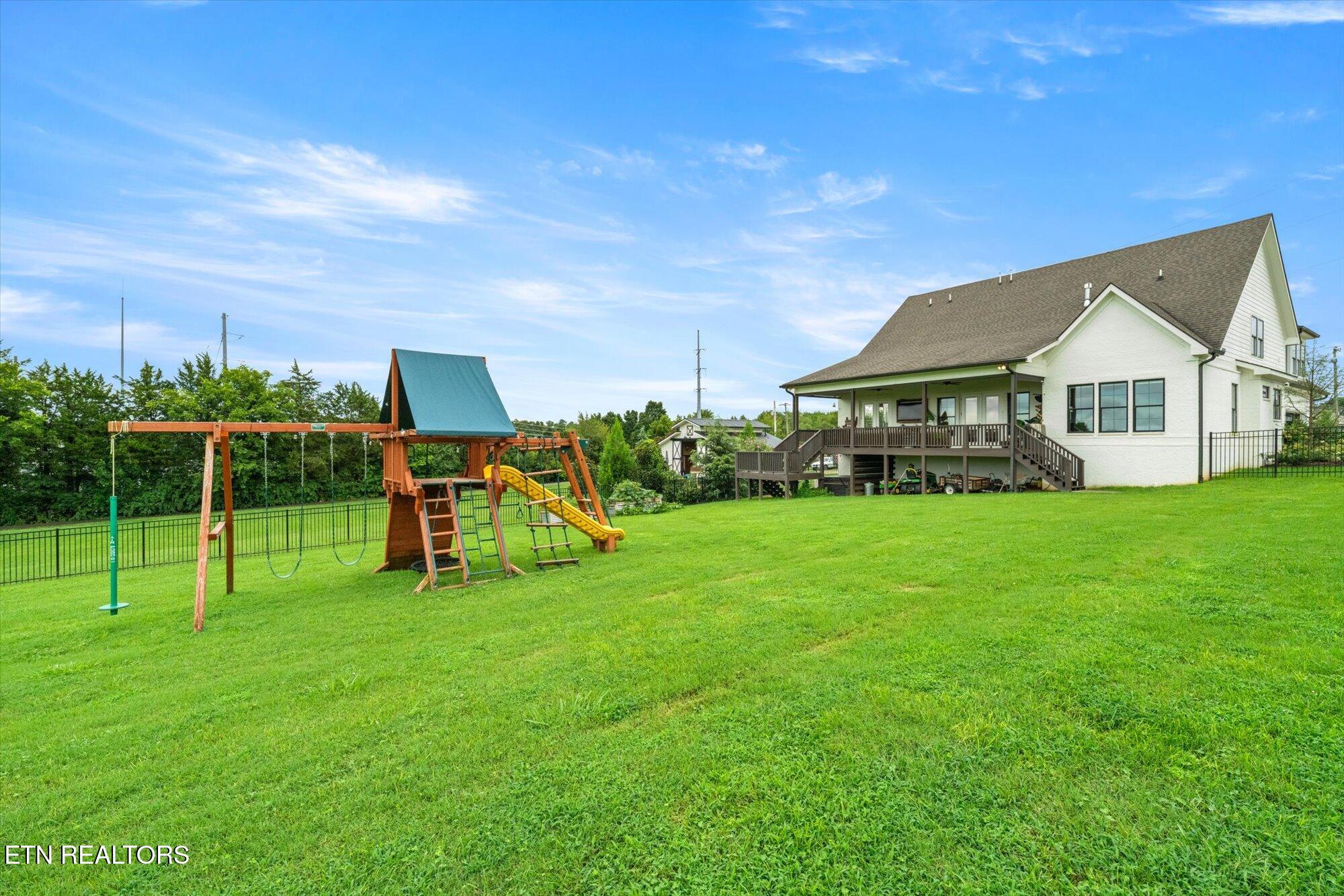 Knoxville, Tennessee, 37934, United States, 5 Bedrooms Bedrooms, ,4 BathroomsBathrooms,Residential,For Sale,1914277
